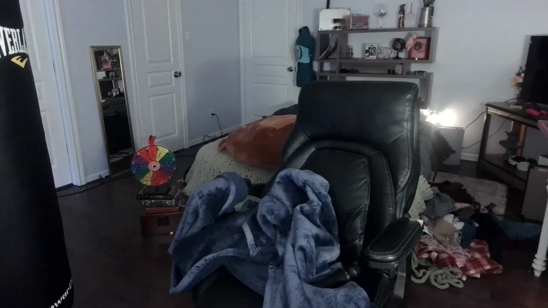 Gallery image thumbnail from Bunnydathug's myfreecams stream on, 02/13/2023, 20:21 image 1 of 20