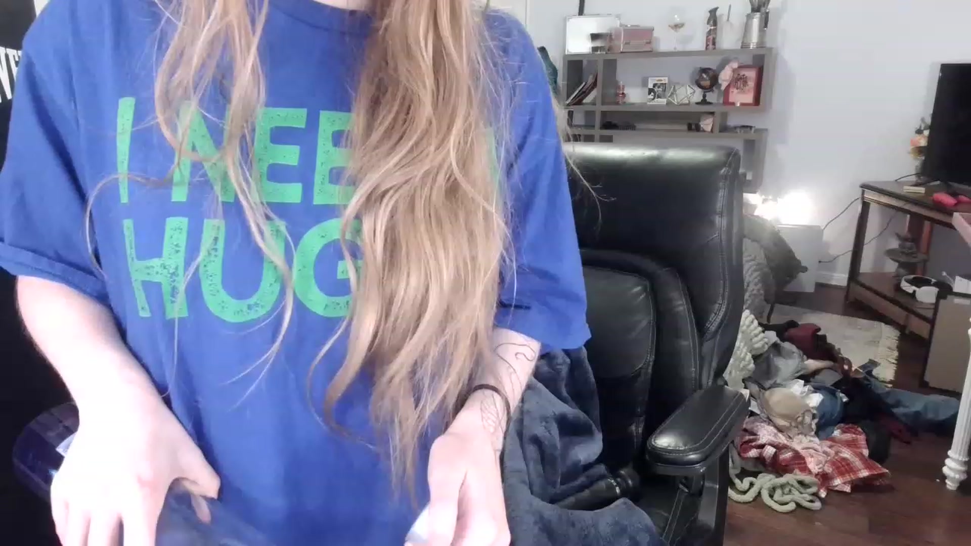 Gallery image thumbnail from Bunnydathug's myfreecams stream on, 02/13/2023, 20:21 image 6 of 20