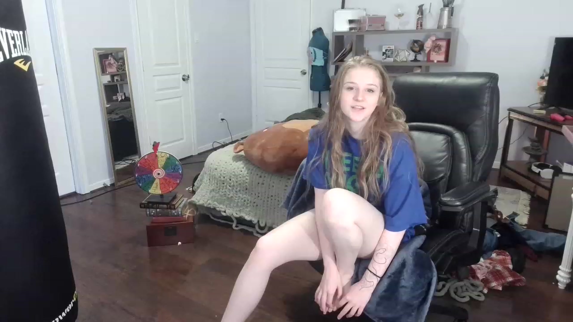 Gallery image thumbnail from Bunnydathug's myfreecams stream on, 02/13/2023, 20:21 image 19 of 20