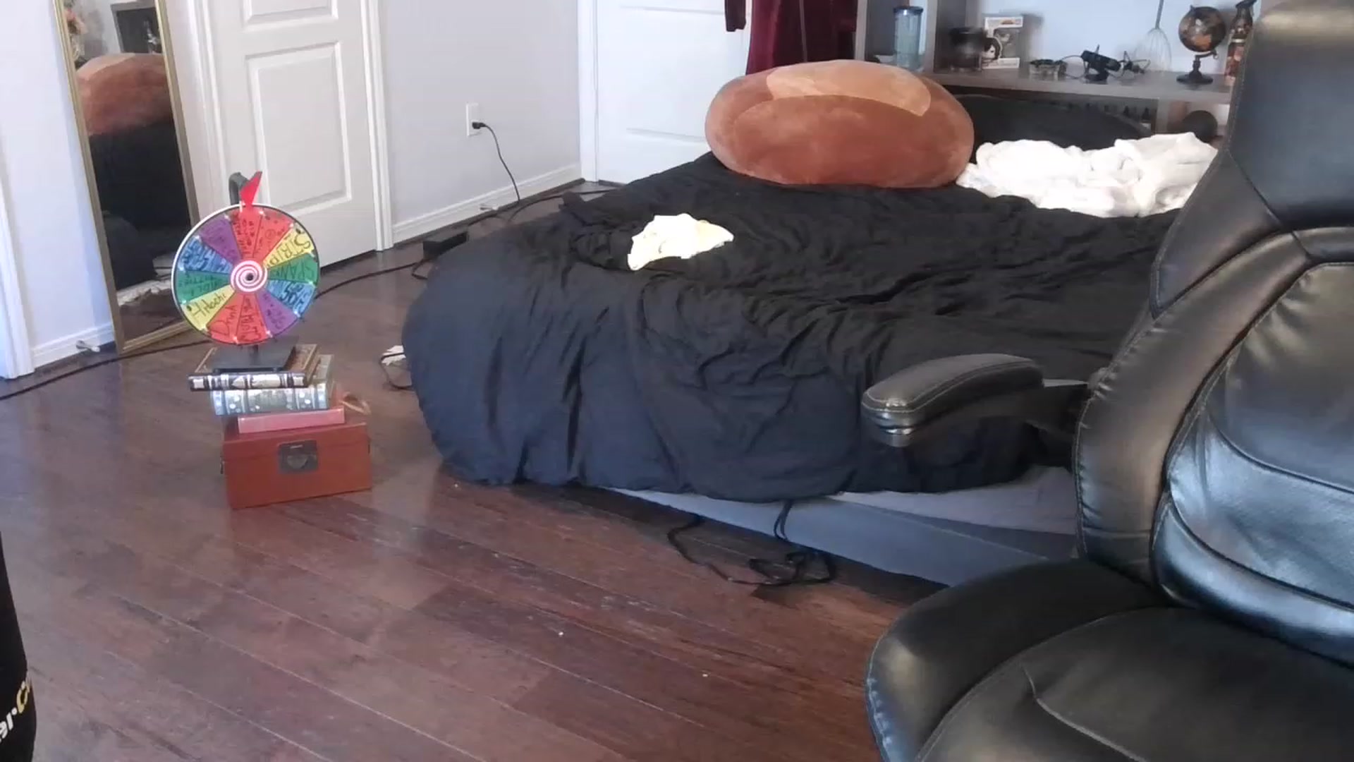 Gallery image thumbnail from Bunnydathug's myfreecams stream on, 02/14/2023, 22:54 image 4 of 20