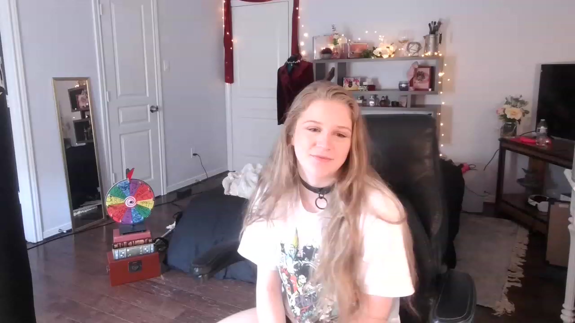 Gallery image thumbnail from Bunnydathug's myfreecams stream on, 02/18/2023, 18:18 image 2 of 20