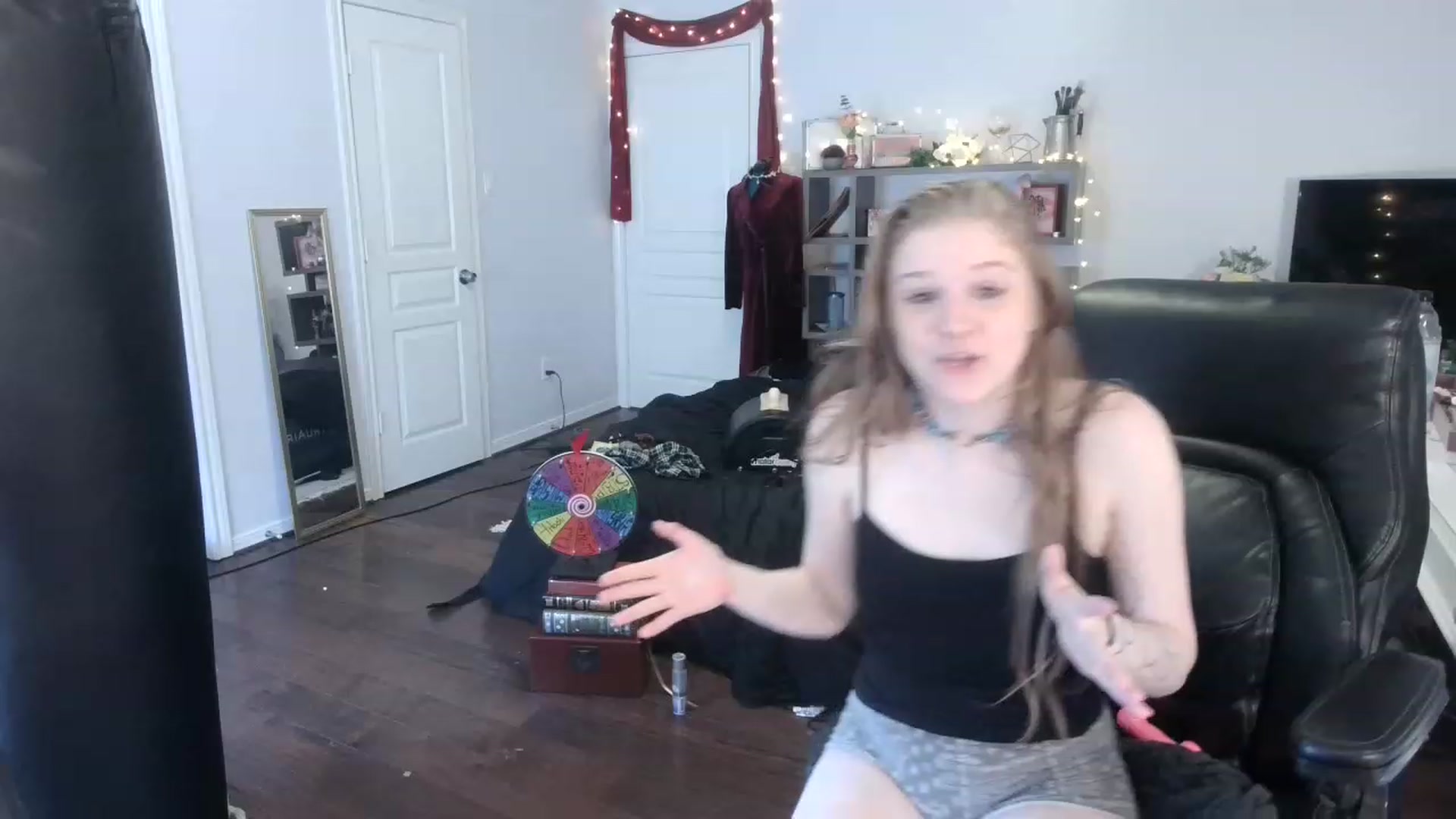 Gallery image thumbnail from Bunnydathug's myfreecams stream on, 02/23/2023, 19:00 image 20 of 20