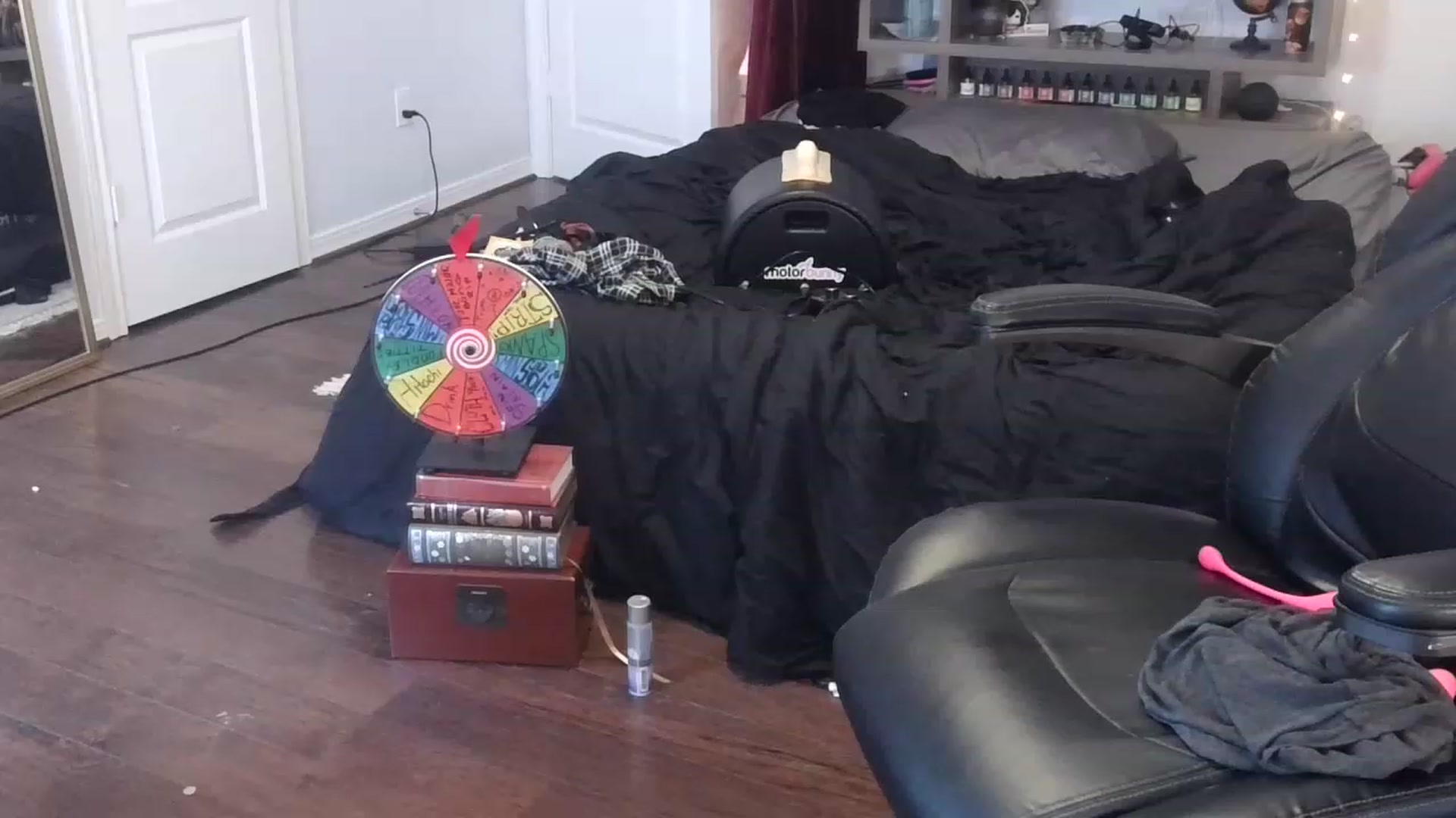 Gallery image thumbnail from Bunnydathug's myfreecams stream on, 02/23/2023, 19:00 image 17 of 20