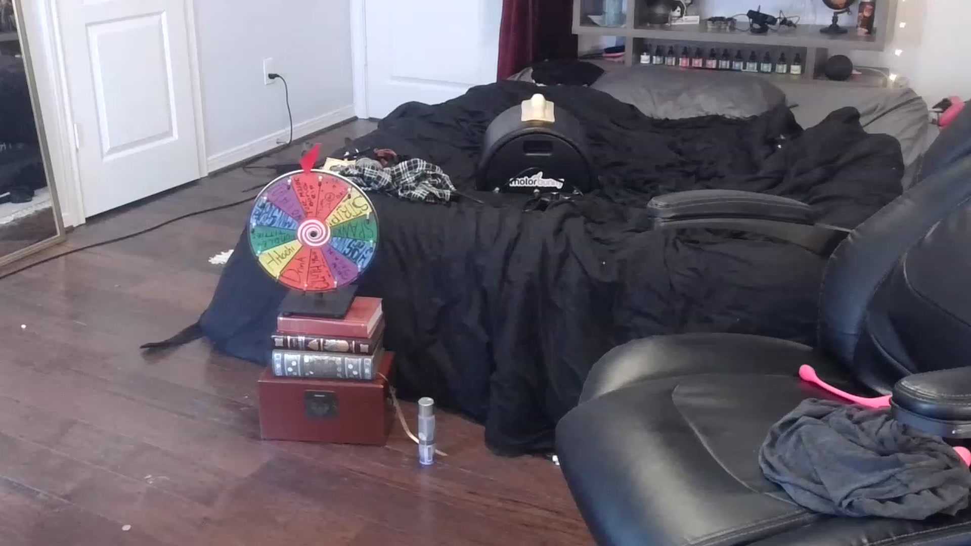 Gallery image thumbnail from Bunnydathug's myfreecams stream on, 02/23/2023, 19:00 image 16 of 20