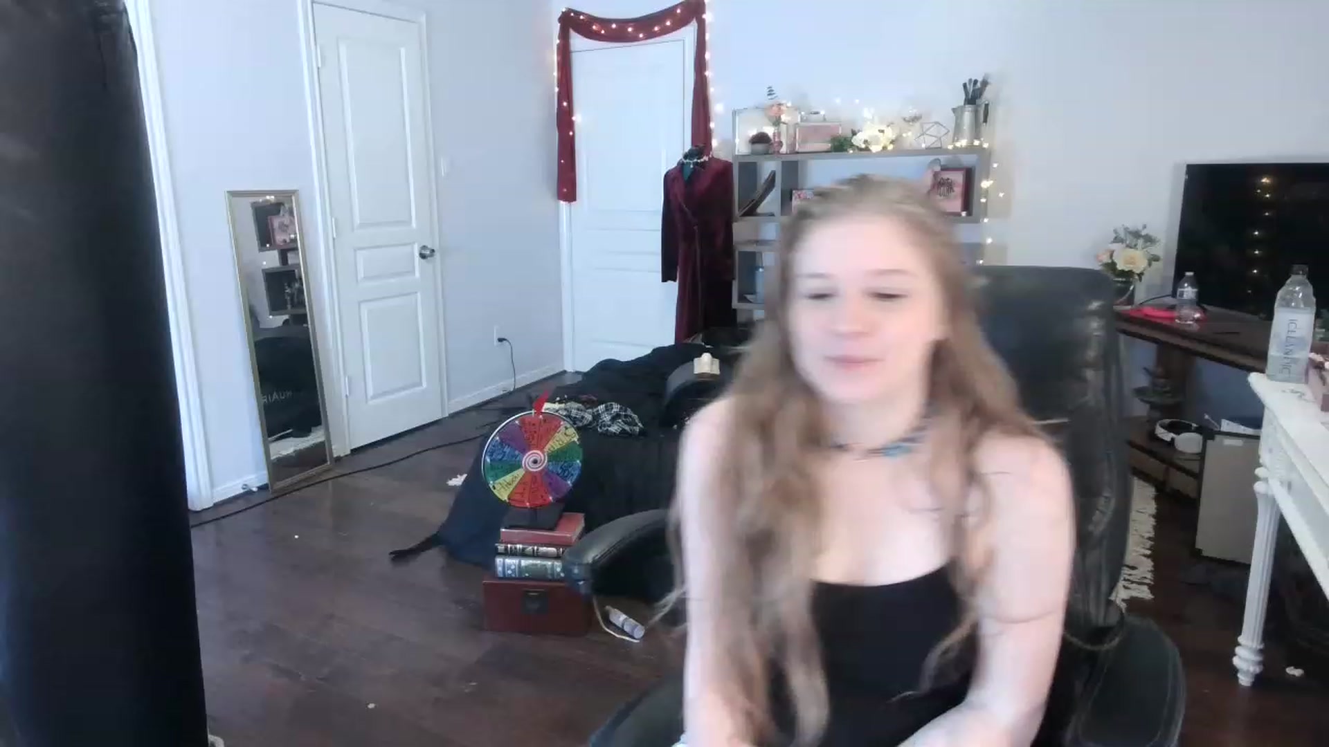 Gallery image thumbnail from Bunnydathug's myfreecams stream on, 02/23/2023, 19:30 image 11 of 20