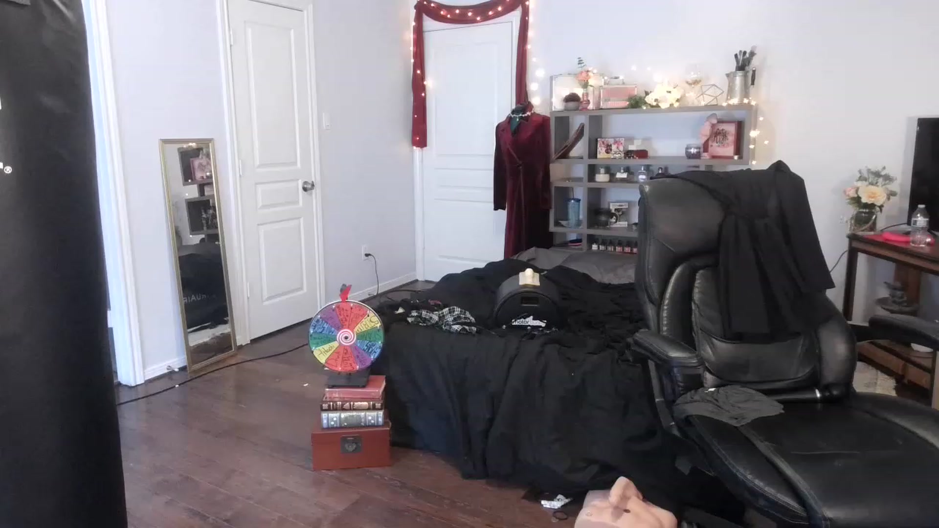 Gallery image thumbnail from Bunnydathug's myfreecams stream on, 02/24/2023, 18:55 image 9 of 20