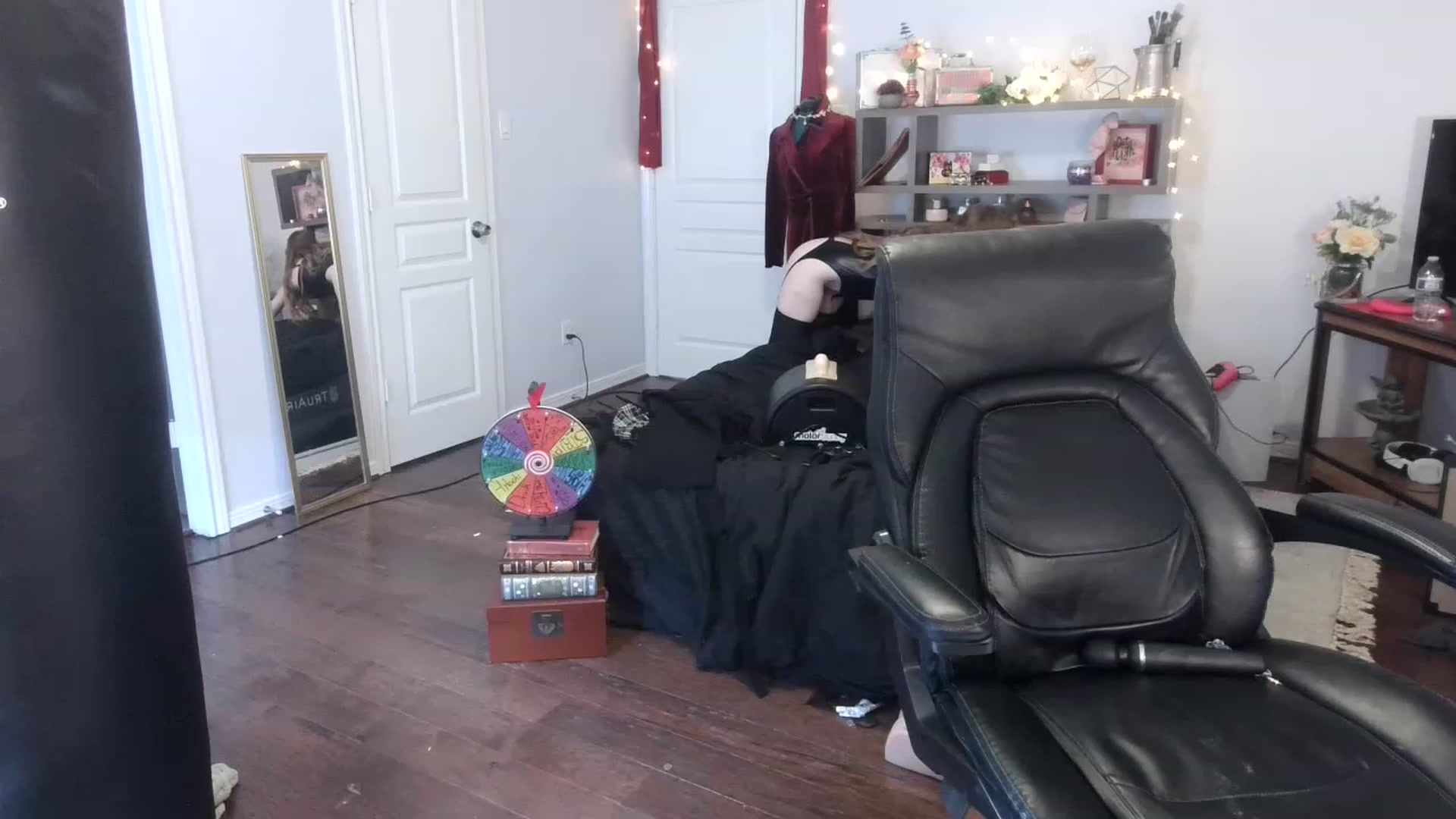 Gallery image thumbnail from Bunnydathug's myfreecams stream on, 02/24/2023, 20:00 image 14 of 20