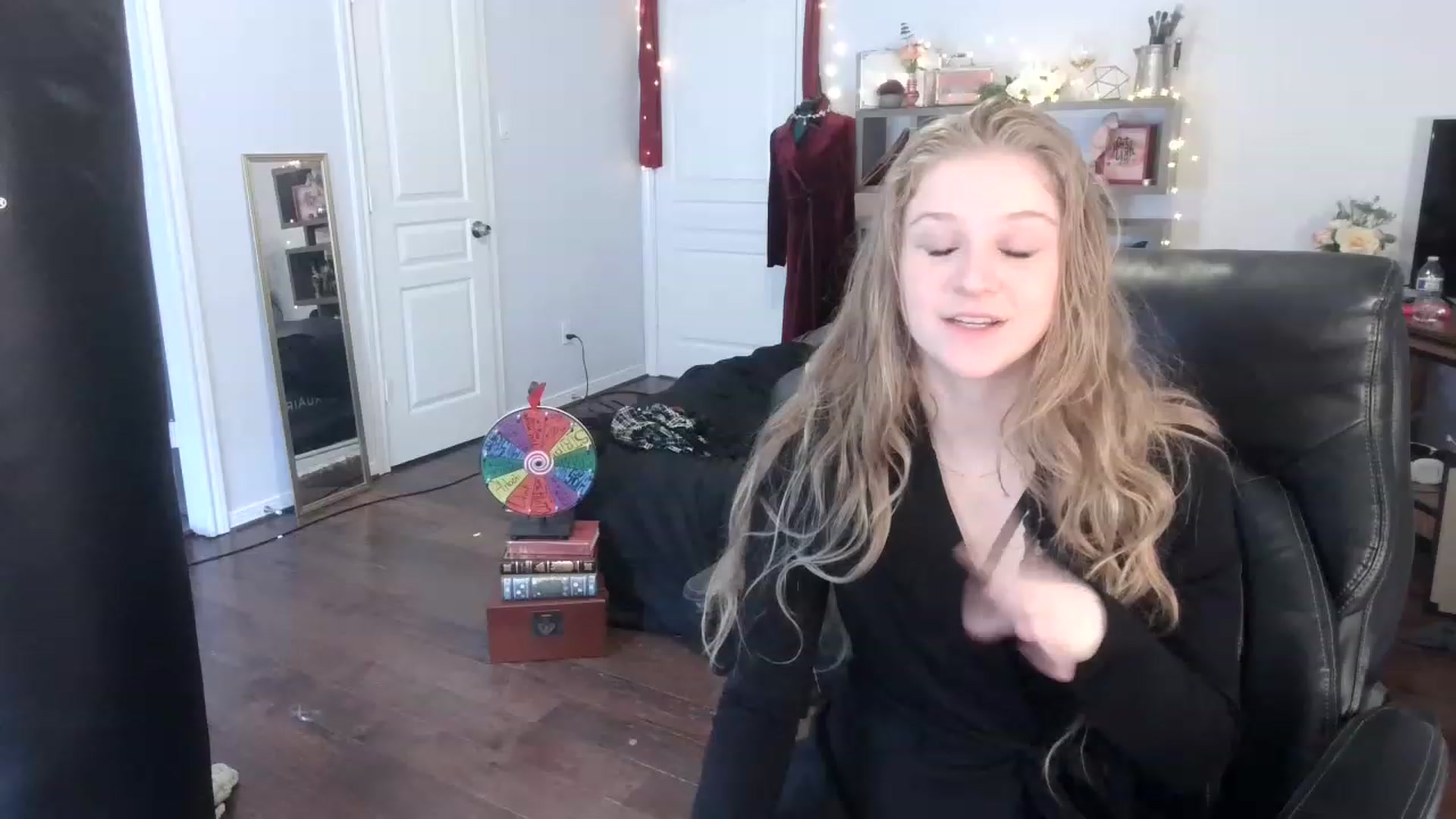 Gallery image thumbnail from Bunnydathug's myfreecams stream on, 02/24/2023, 20:00 image 5 of 20