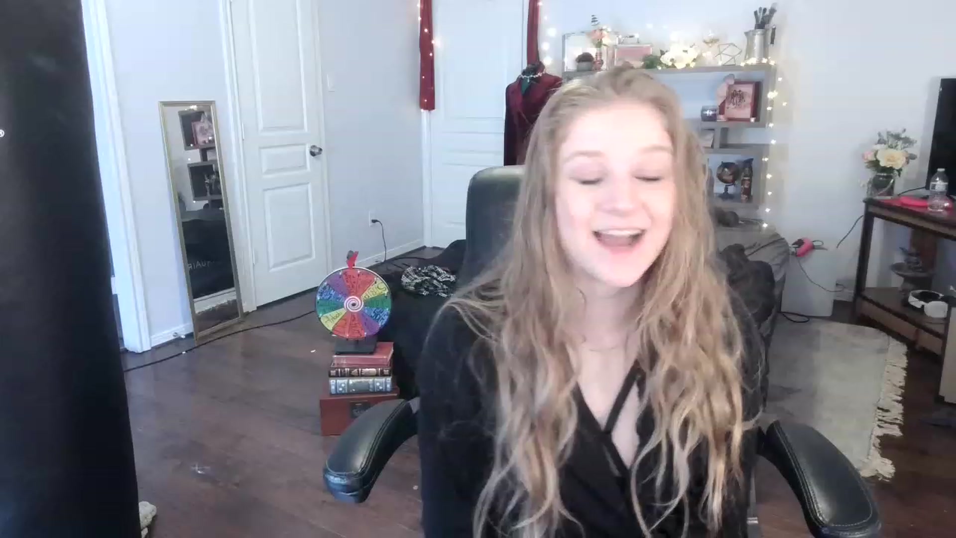 Gallery image thumbnail from Bunnydathug's myfreecams stream on, 02/24/2023, 20:00 image 8 of 20