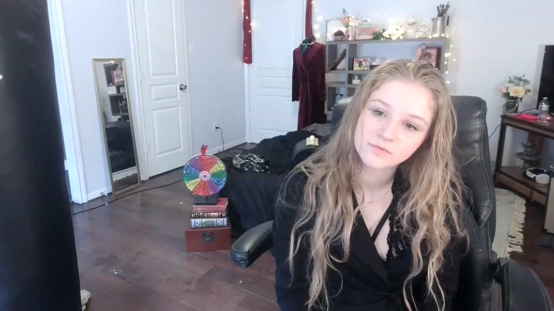 Gallery image thumbnail from Bunnydathug's myfreecams stream on, 02/24/2023, 20:00 image 6 of 20