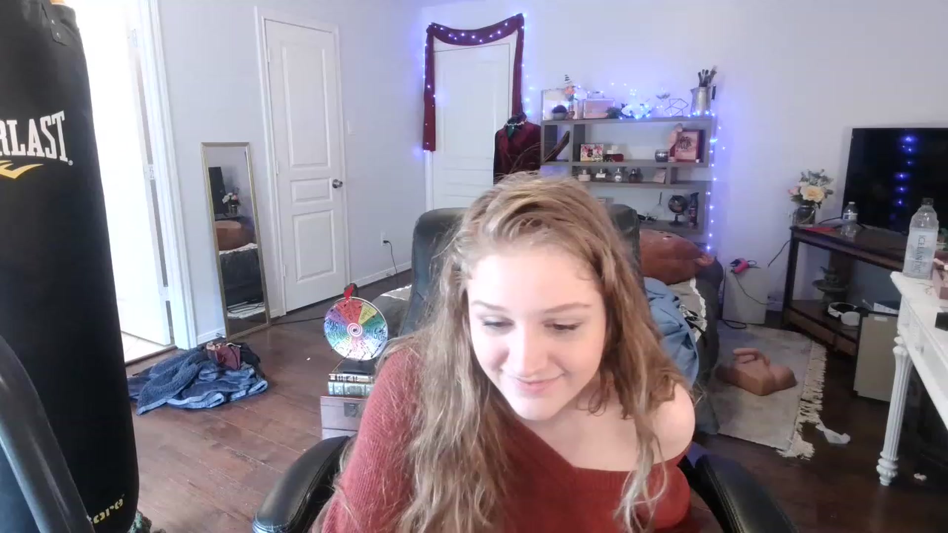 Gallery image thumbnail from Bunnydathug's myfreecams stream on, 02/27/2023, 18:41 image 5 of 20