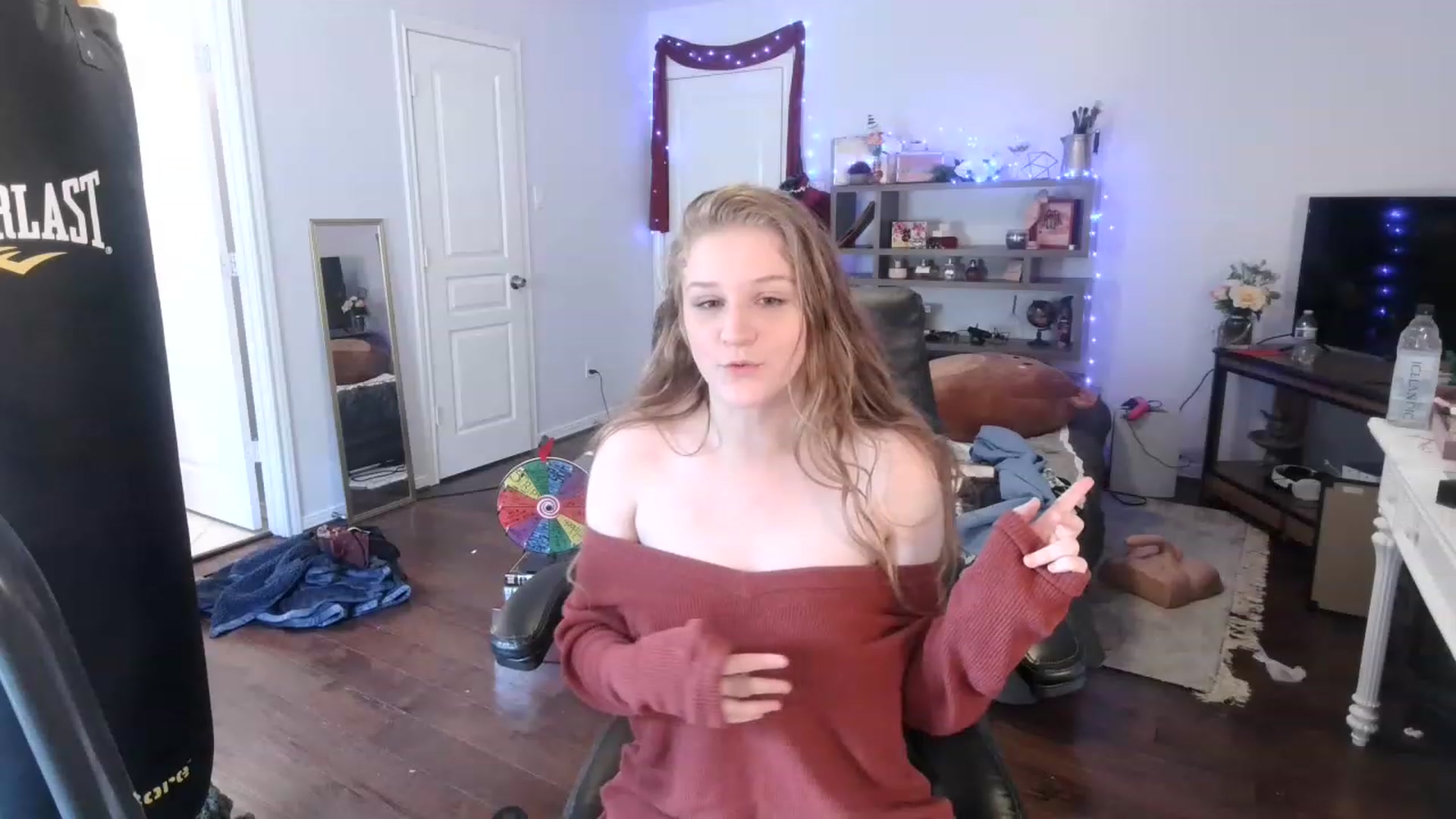 Gallery image thumbnail from Bunnydathug's myfreecams stream on, 02/27/2023, 18:41 image 19 of 20