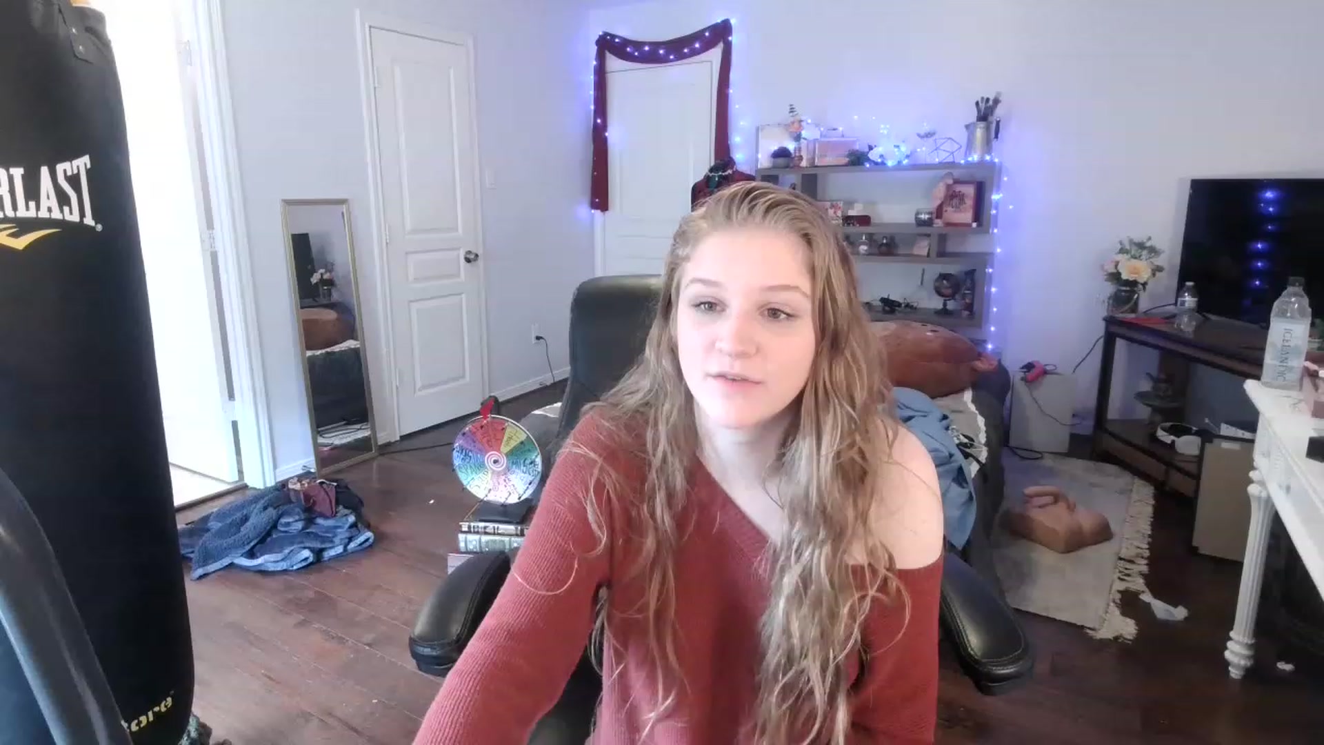 Gallery image thumbnail from Bunnydathug's myfreecams stream on, 02/27/2023, 18:41 image 1 of 20