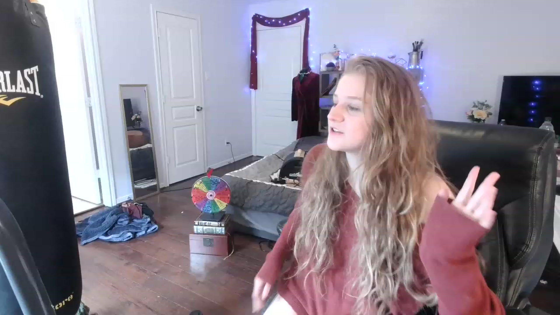 Gallery image thumbnail from Bunnydathug's myfreecams stream on, 02/27/2023, 18:41 image 9 of 20