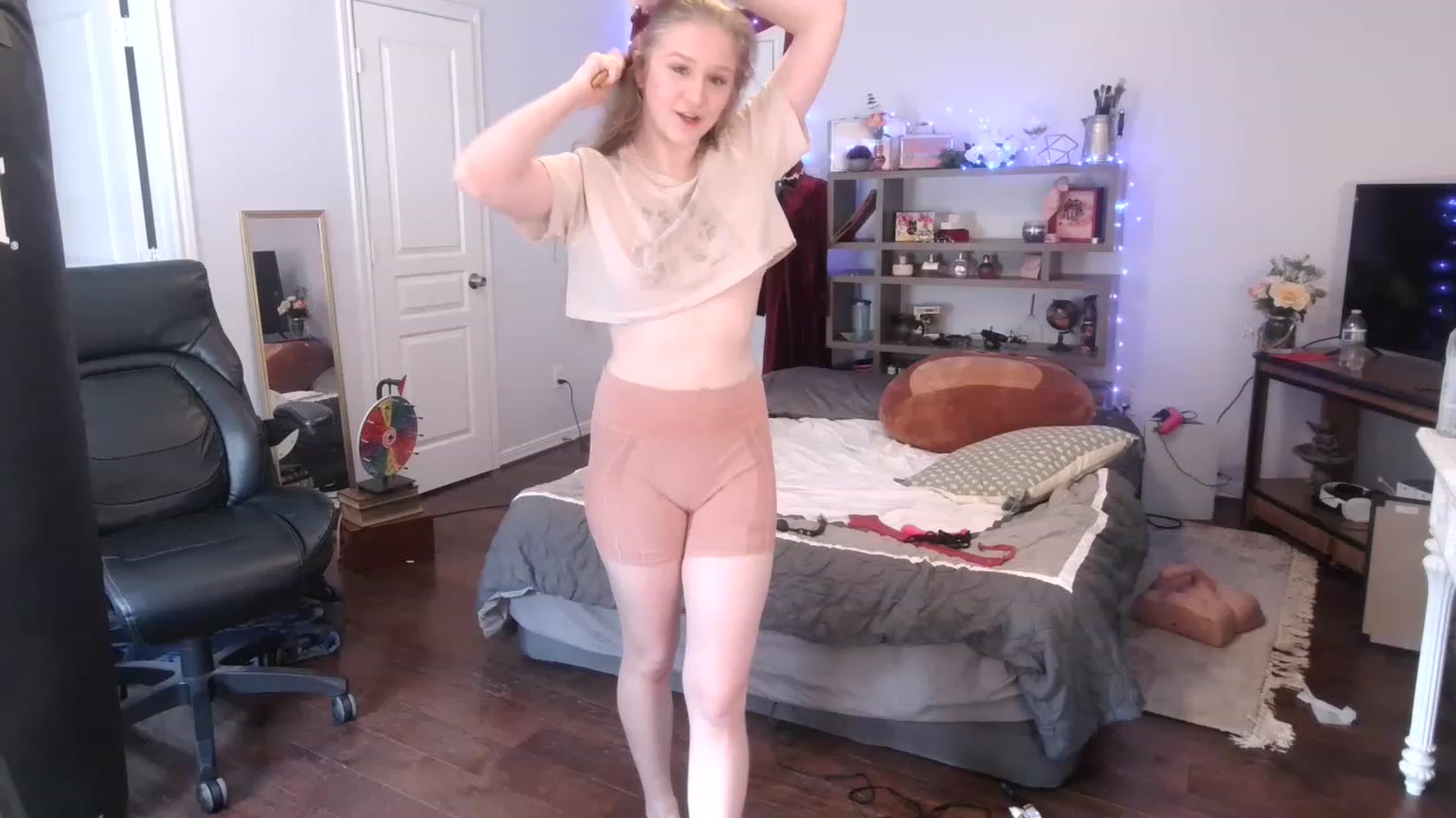 Gallery image thumbnail from Bunnydathug's myfreecams stream on, 02/28/2023, 17:49 image 7 of 20