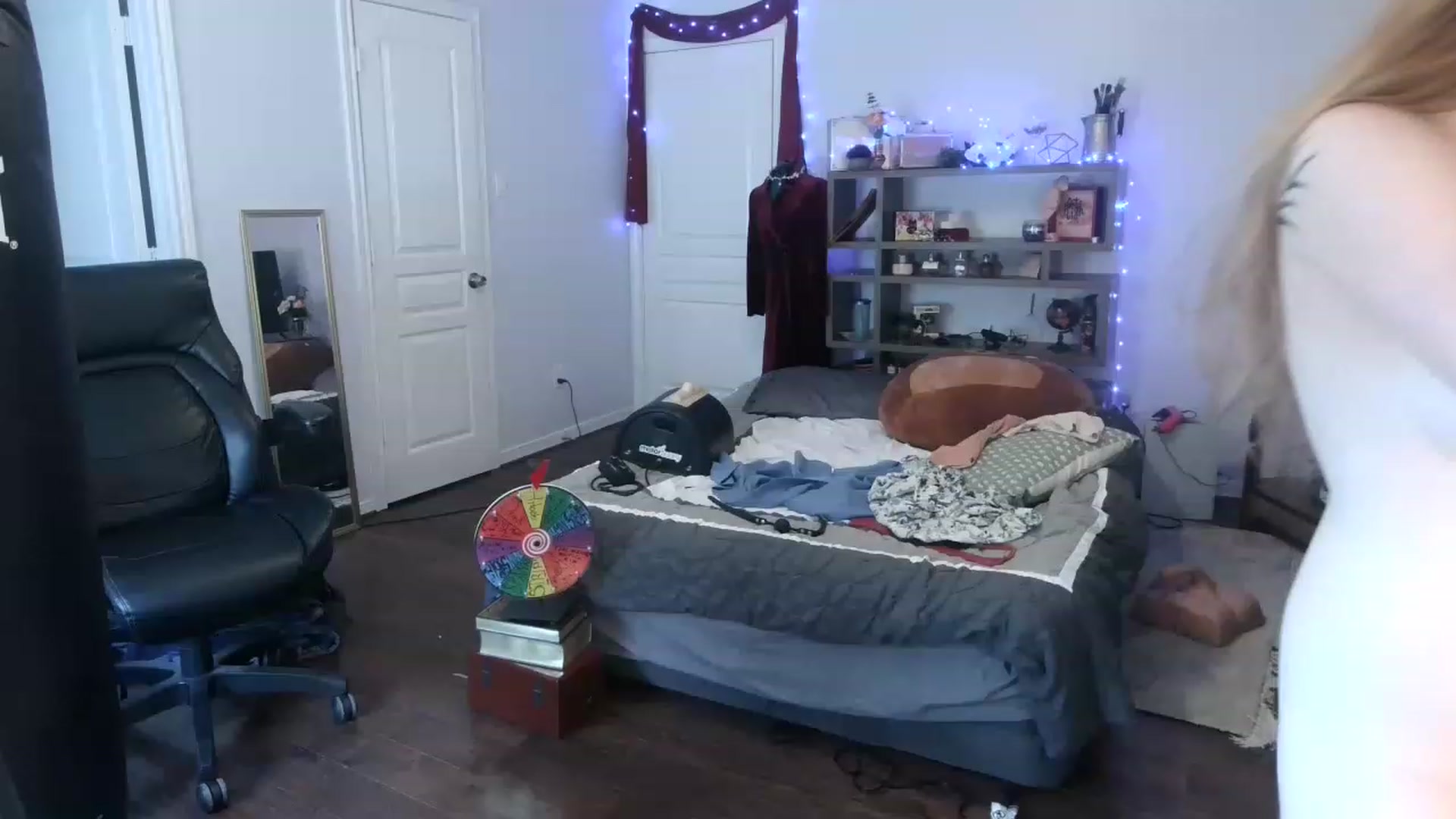 Gallery image thumbnail from Bunnydathug's myfreecams stream on, 02/28/2023, 17:49 image 19 of 20