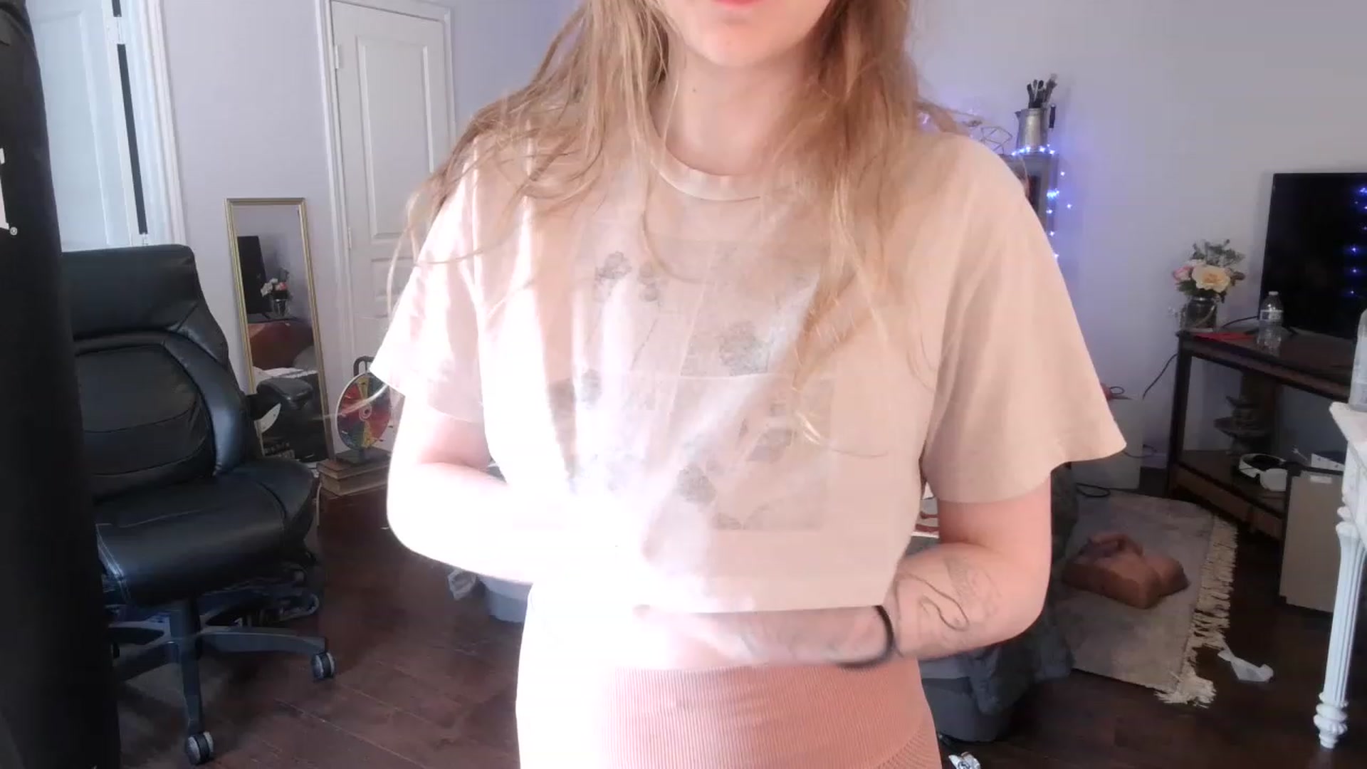 Gallery image thumbnail from Bunnydathug's myfreecams stream on, 02/28/2023, 17:49 image 4 of 20
