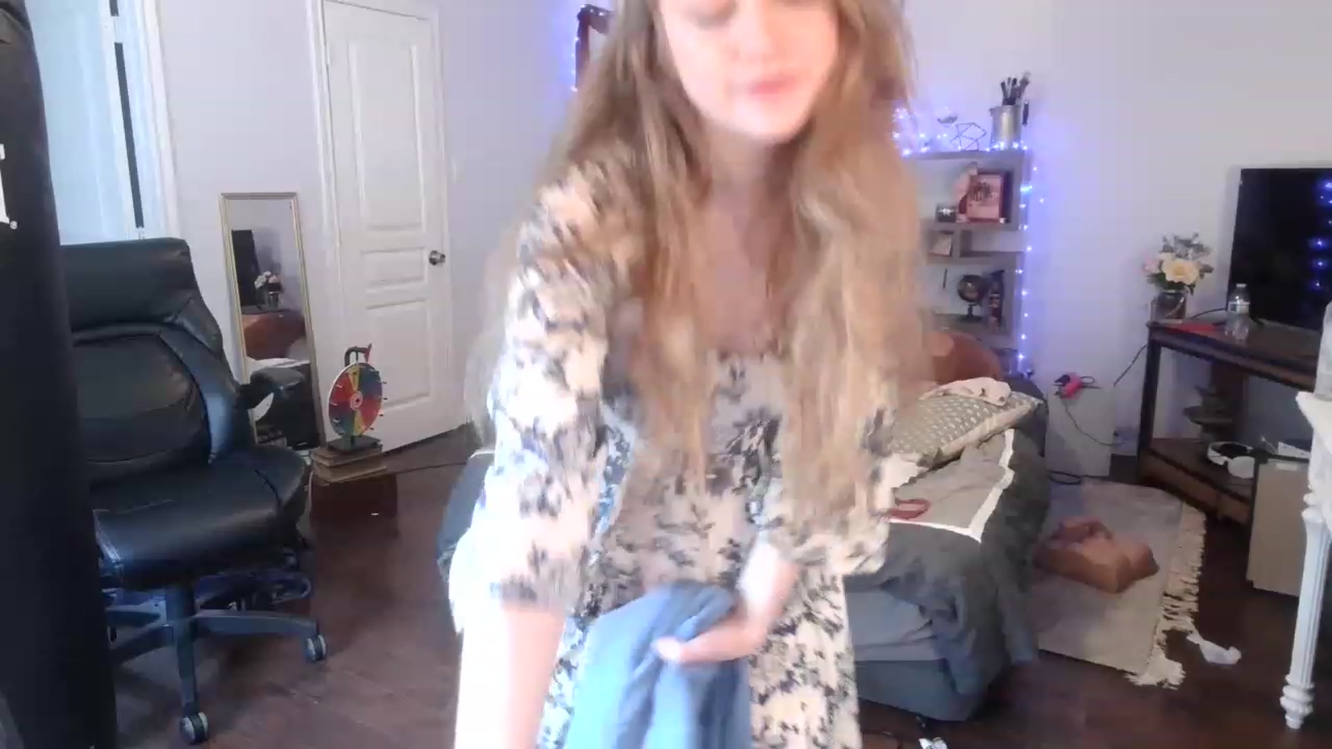 Gallery image thumbnail from Bunnydathug's myfreecams stream on, 02/28/2023, 17:49 image 12 of 20