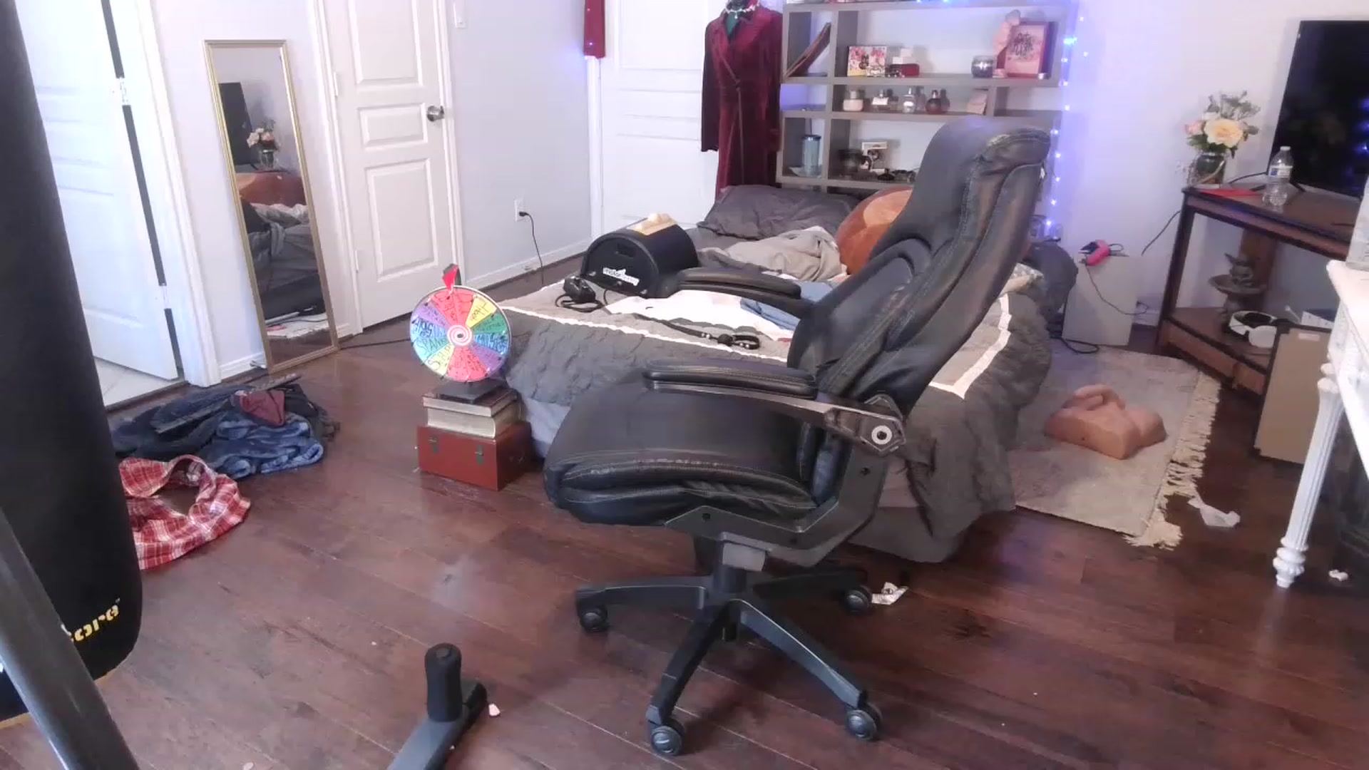 Gallery image thumbnail from Bunnydathug's myfreecams stream on, 02/28/2023, 20:25 image 1 of 20