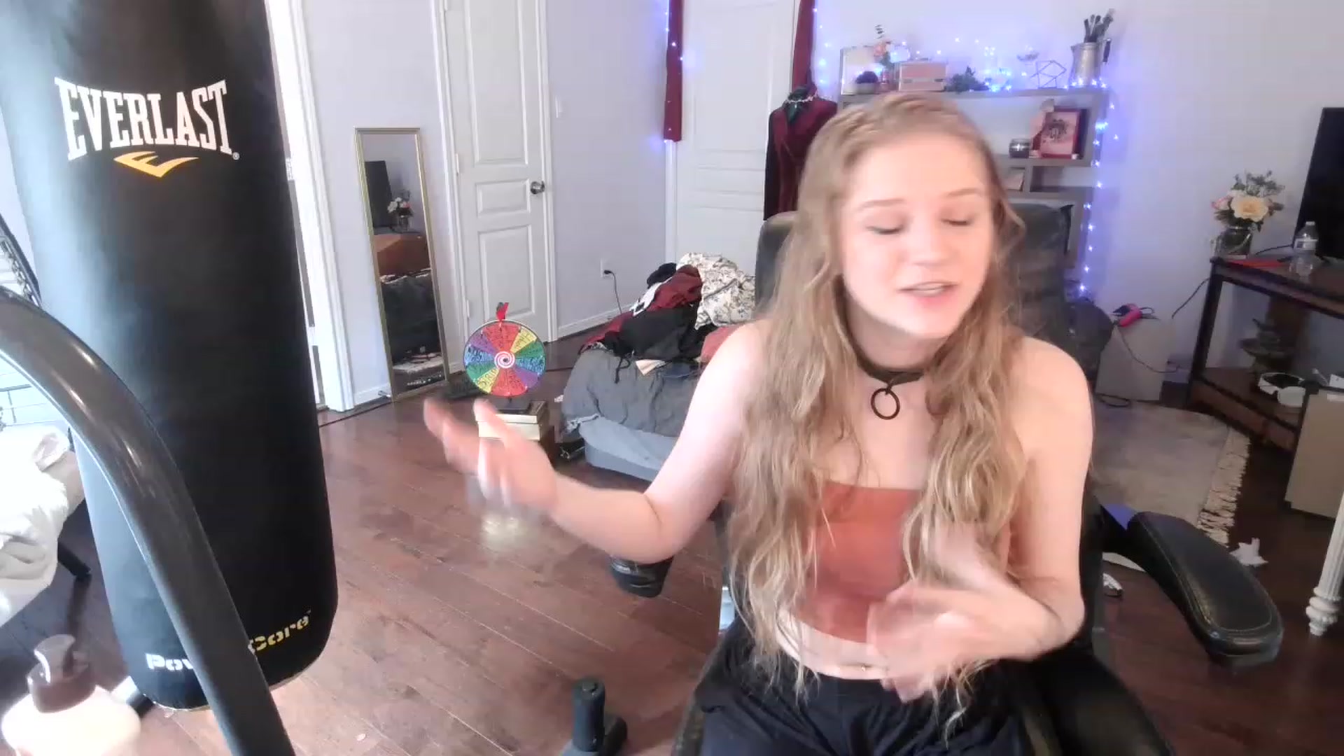 Gallery image thumbnail from Bunnydathug's myfreecams stream on, 03/01/2023, 18:40 image 19 of 20