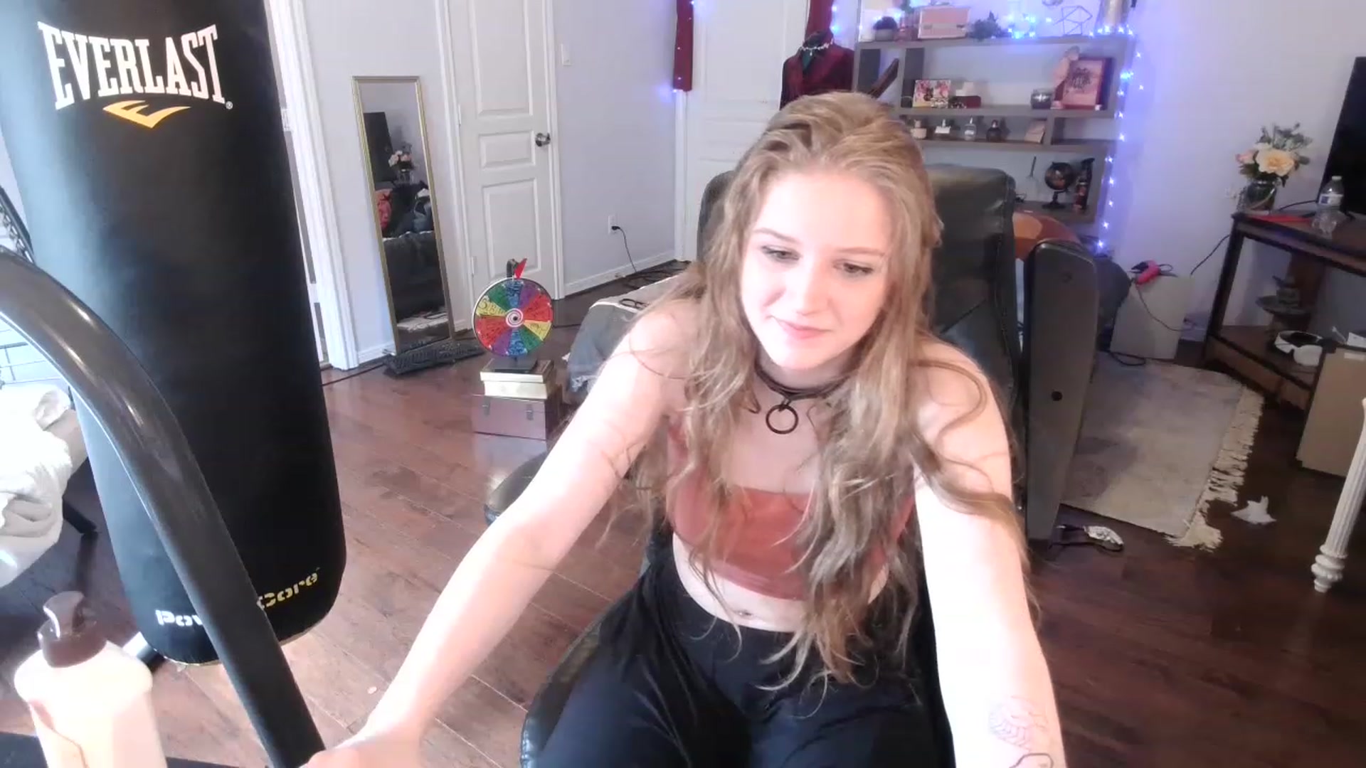 Gallery image thumbnail from Bunnydathug's myfreecams stream on, 03/01/2023, 20:20 image 19 of 20