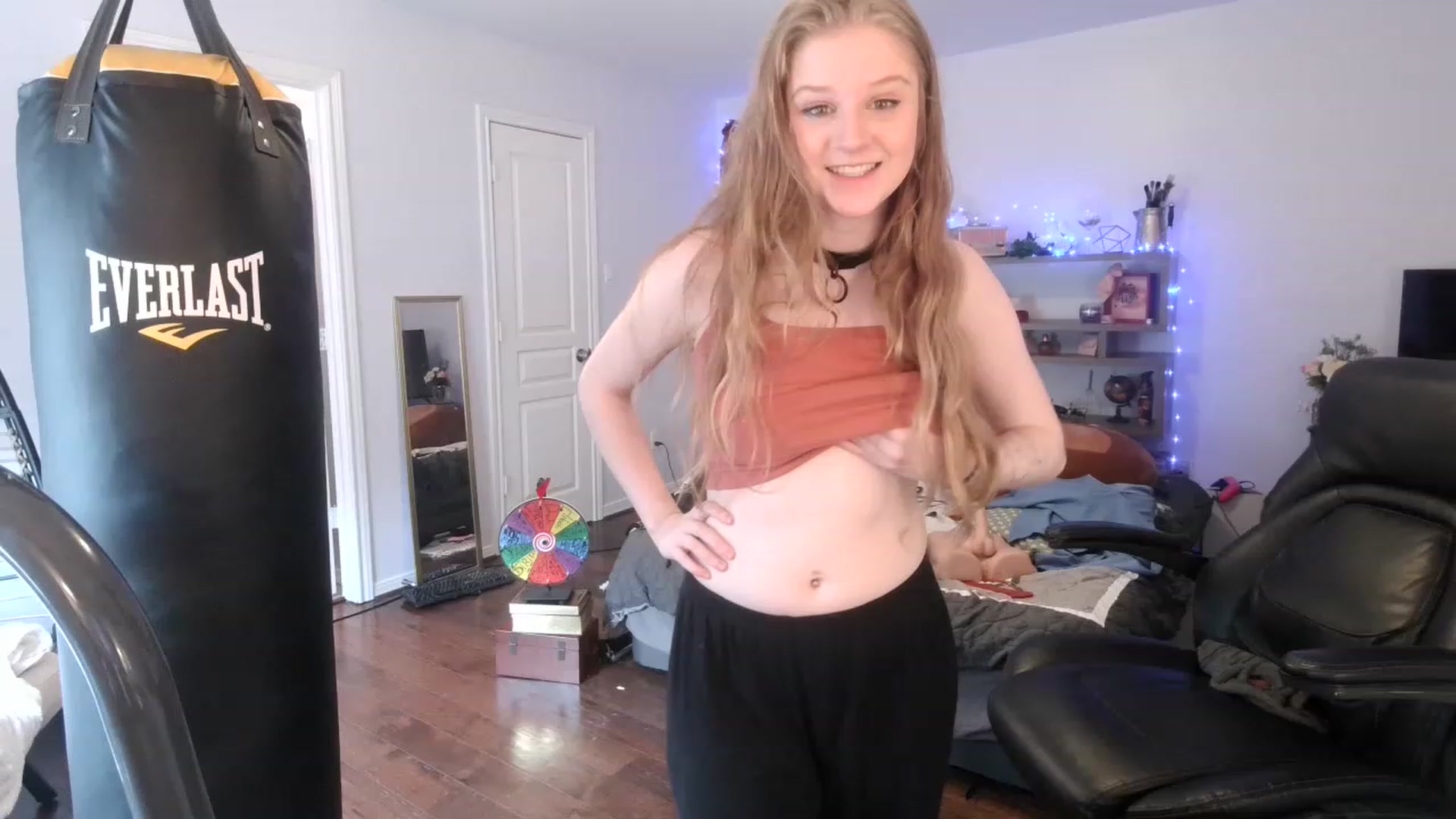 Gallery image thumbnail from Bunnydathug's myfreecams stream on, 03/01/2023, 20:20 image 1 of 20