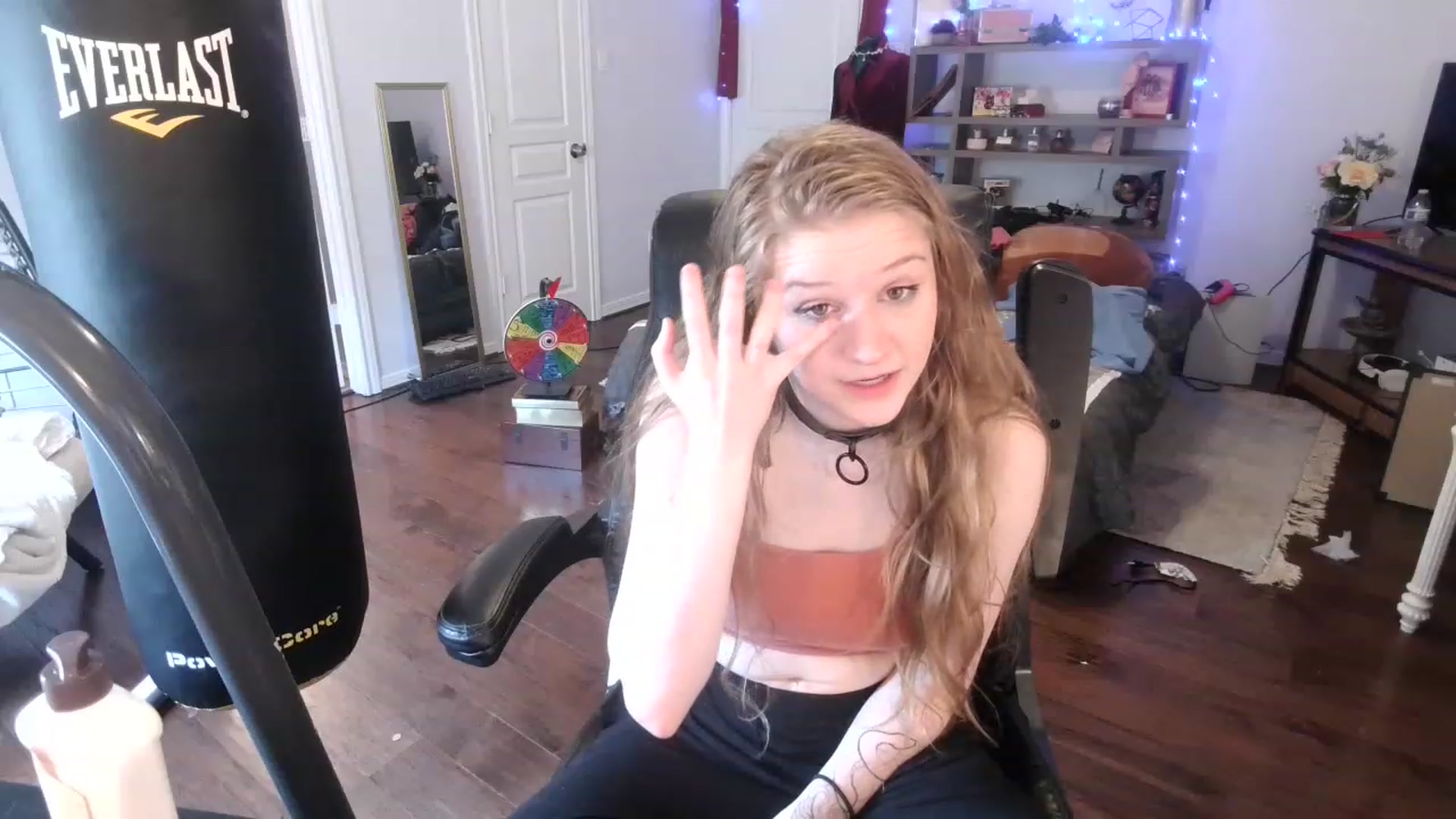 Gallery image thumbnail from Bunnydathug's myfreecams stream on, 03/01/2023, 20:20 image 16 of 20