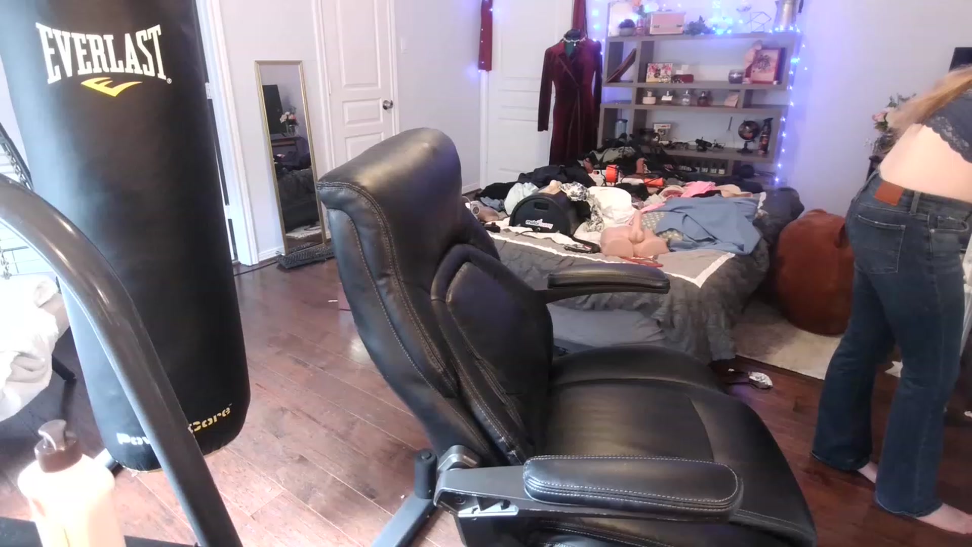 Gallery image thumbnail from Bunnydathug's myfreecams stream on, 03/02/2023, 17:28 image 2 of 20