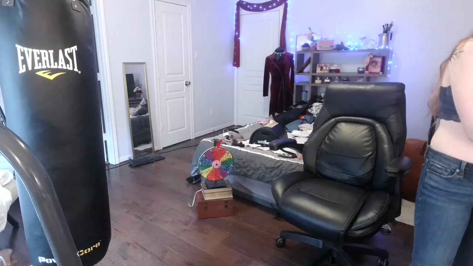 Gallery image thumbnail from Bunnydathug's myfreecams stream on, 03/02/2023, 18:42 image 5 of 20