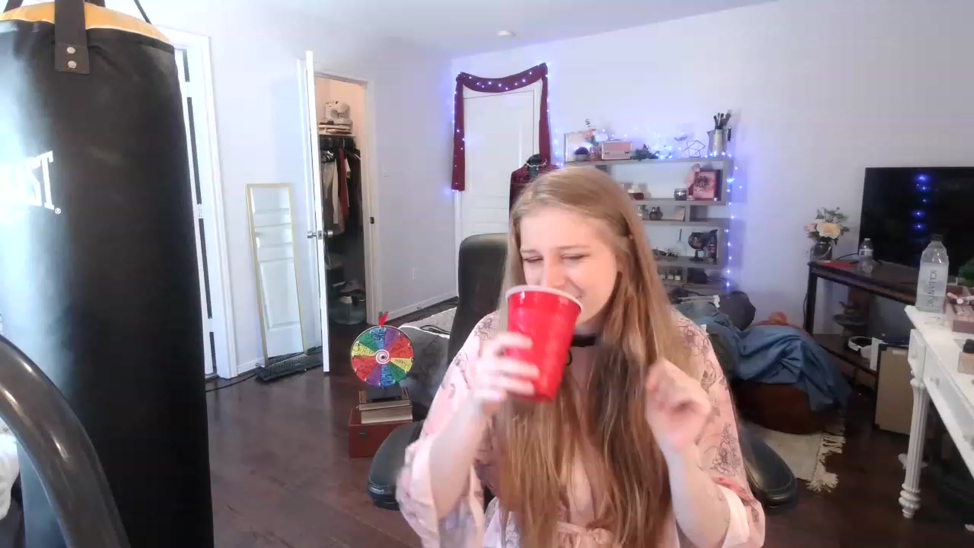 Gallery image thumbnail from Bunnydathug's myfreecams stream on, 03/03/2023, 21:18 image 18 of 20