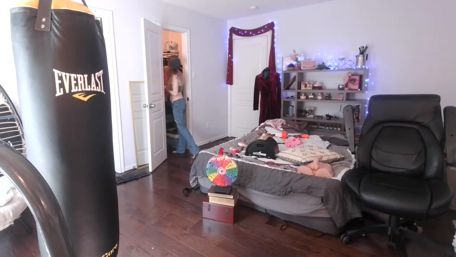 Gallery image thumbnail from Bunnydathug's myfreecams stream on, 03/04/2023, 16:42 image 11 of 20