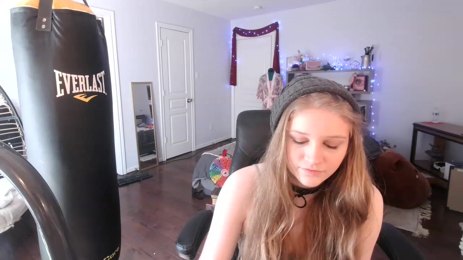 Gallery image thumbnail from Bunnydathug's myfreecams stream on, 03/04/2023, 16:42 image 20 of 20