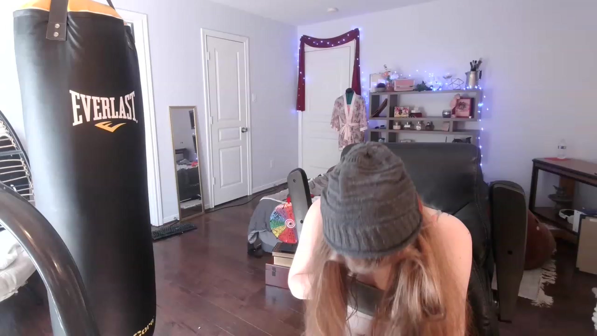 Gallery image thumbnail from Bunnydathug's myfreecams stream on, 03/04/2023, 16:42 image 15 of 20