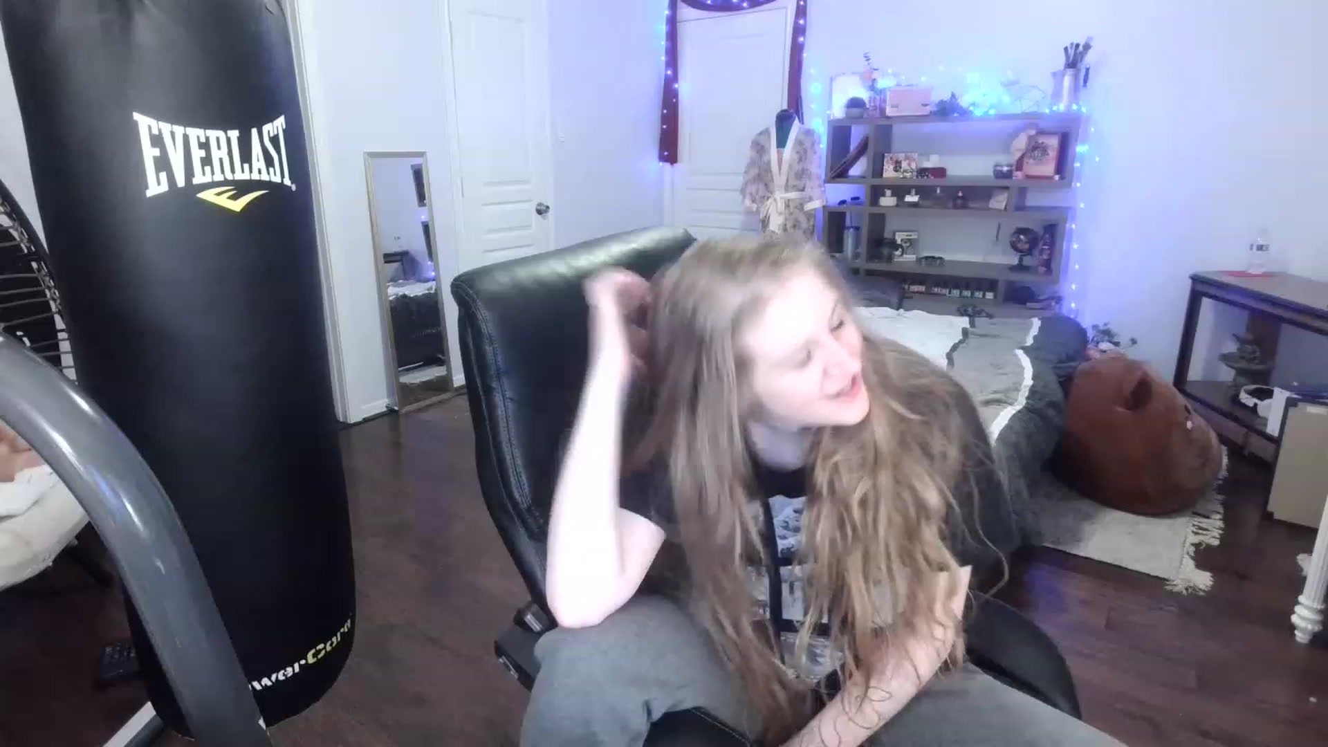 Gallery image thumbnail from Bunnydathug's myfreecams stream on, 03/06/2023, 03:34 image 14 of 20