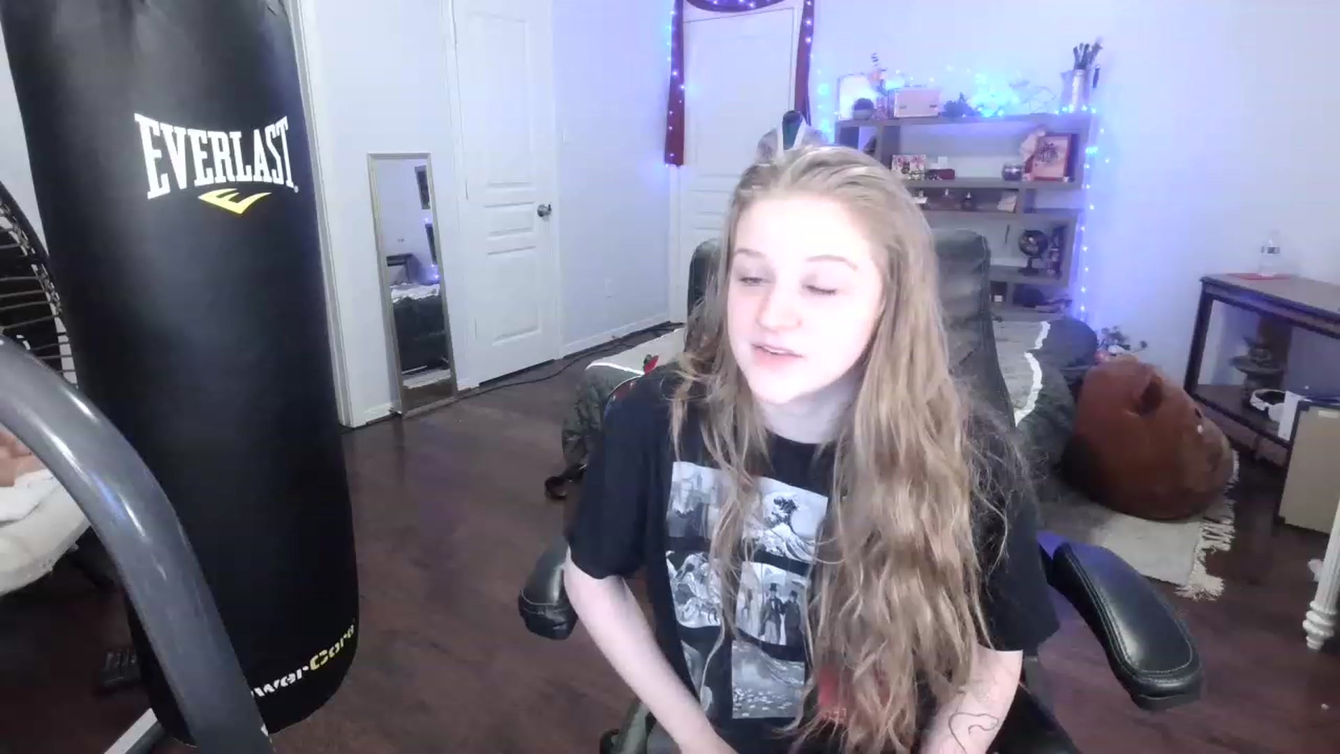 Gallery image thumbnail from Bunnydathug's myfreecams stream on, 03/06/2023, 03:34 image 5 of 20