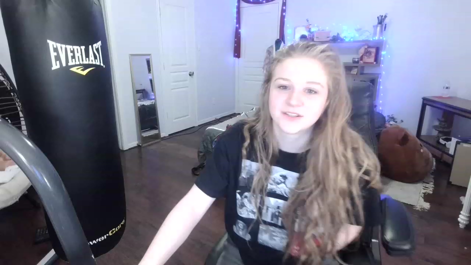 Gallery image thumbnail from Bunnydathug's myfreecams stream on, 03/06/2023, 03:34 image 4 of 20