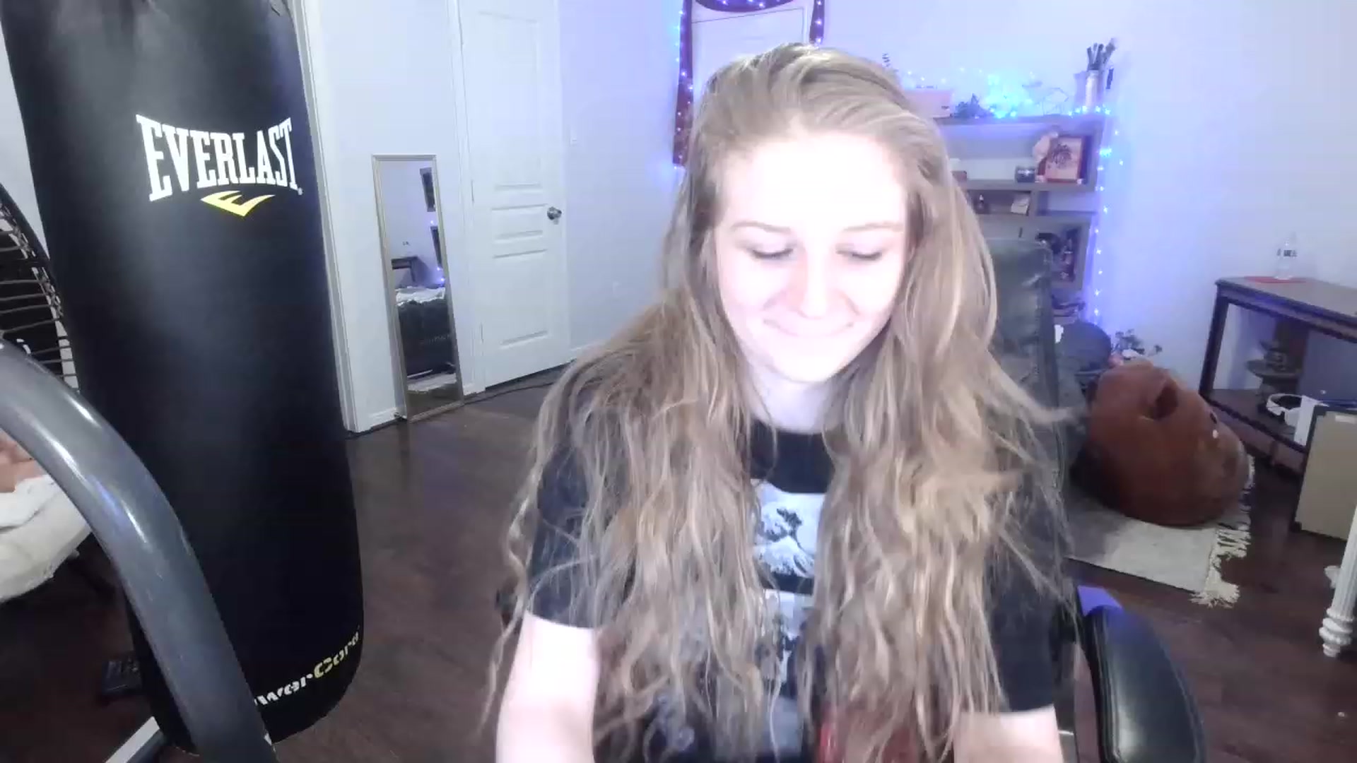 Gallery image thumbnail from Bunnydathug's myfreecams stream on, 03/06/2023, 03:34 image 7 of 20