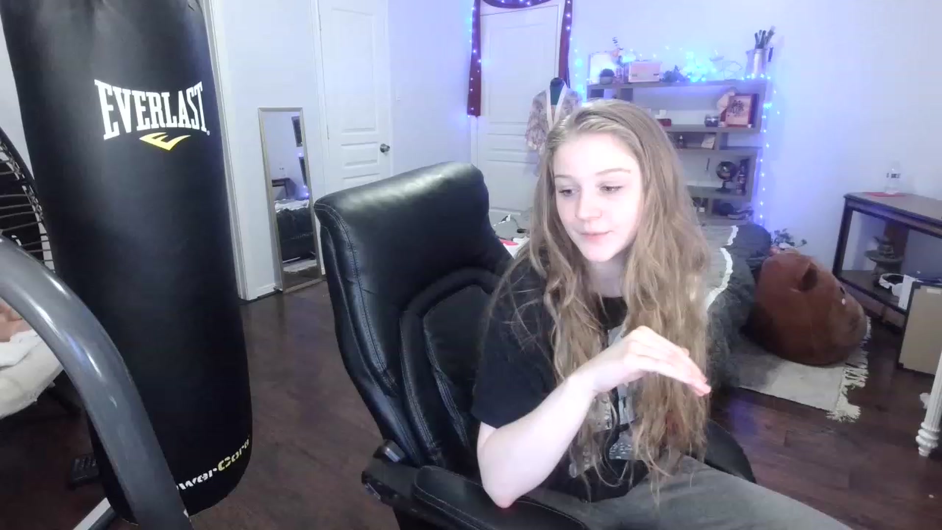 Gallery image thumbnail from Bunnydathug's myfreecams stream on, 03/06/2023, 03:34 image 15 of 20