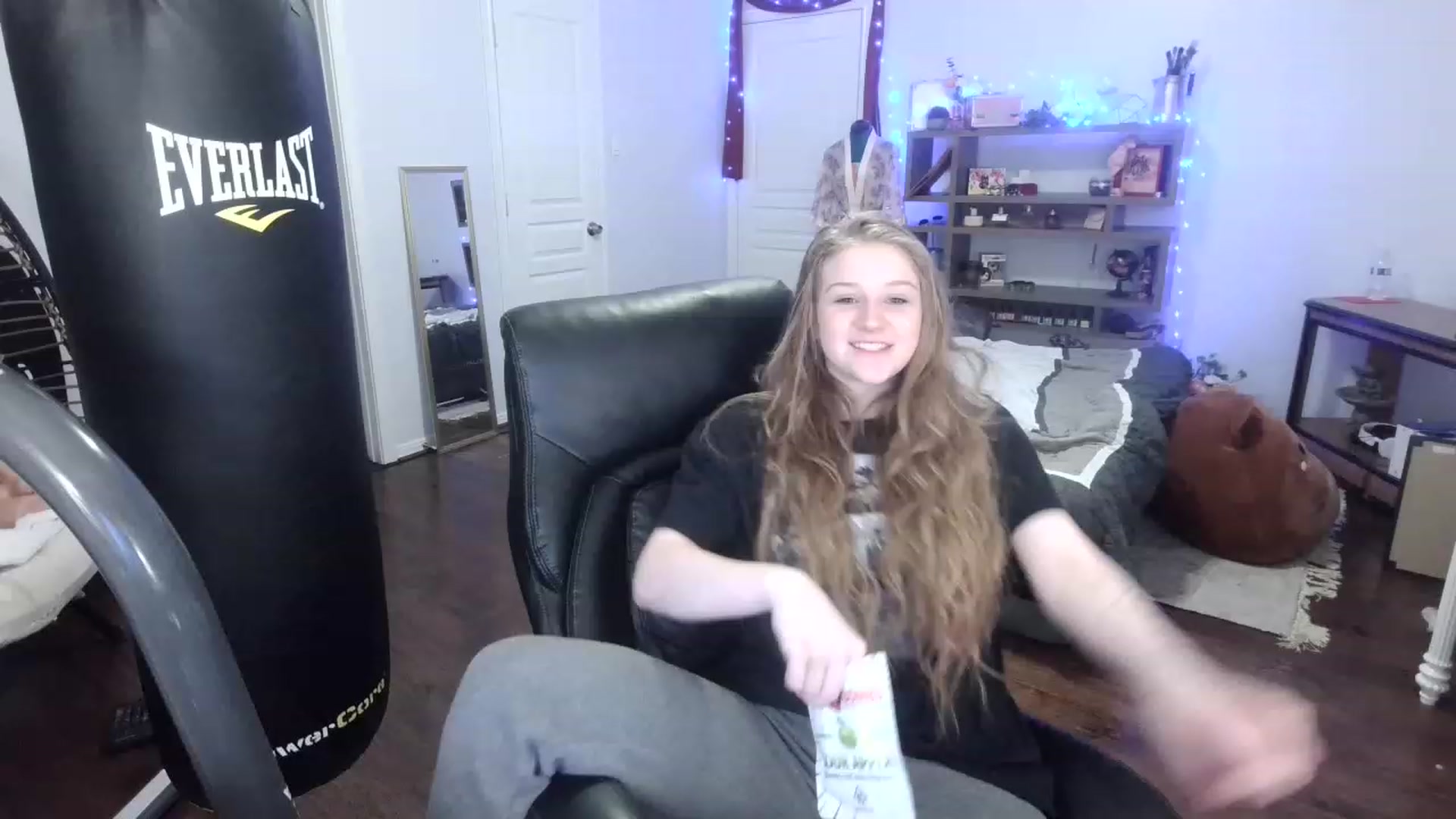 Gallery image thumbnail from Bunnydathug's myfreecams stream on, 03/06/2023, 03:34 image 11 of 20