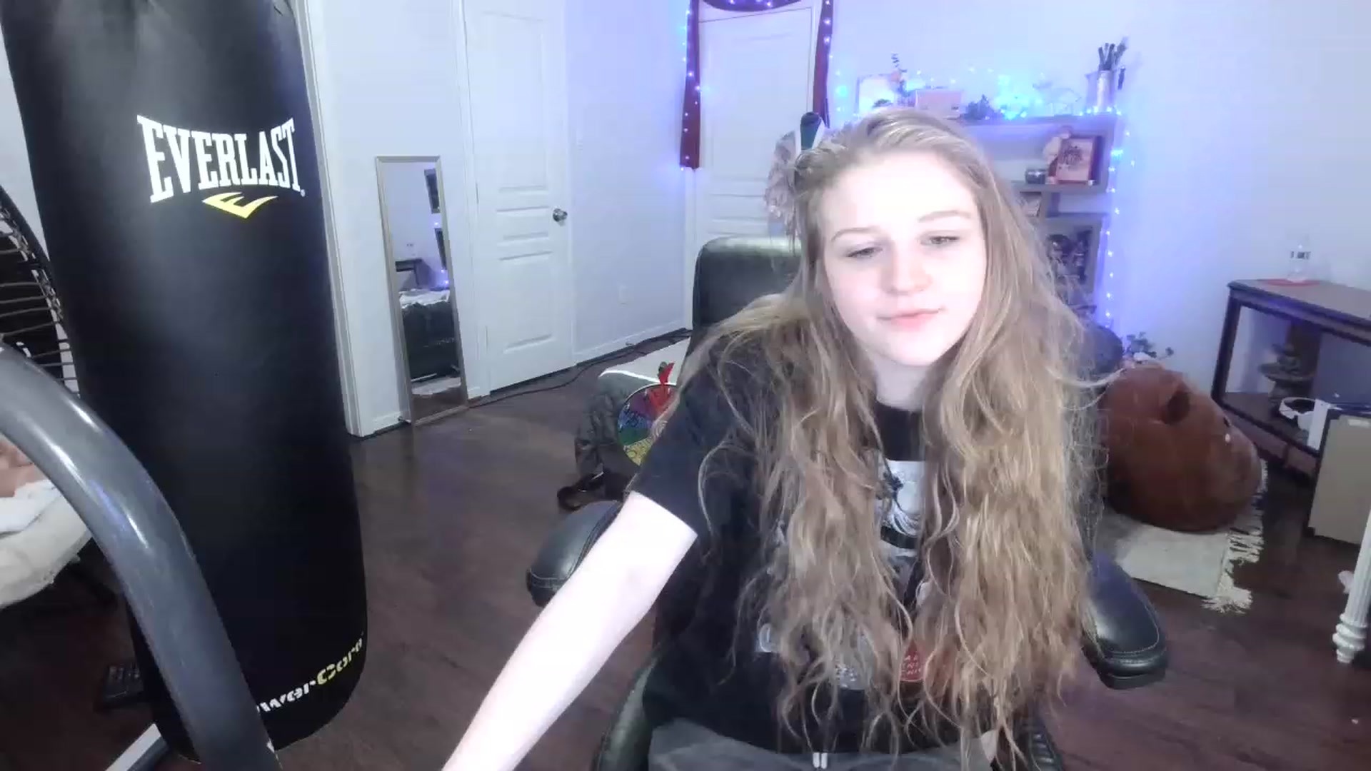 Gallery image thumbnail from Bunnydathug's myfreecams stream on, 03/06/2023, 03:34 image 8 of 20