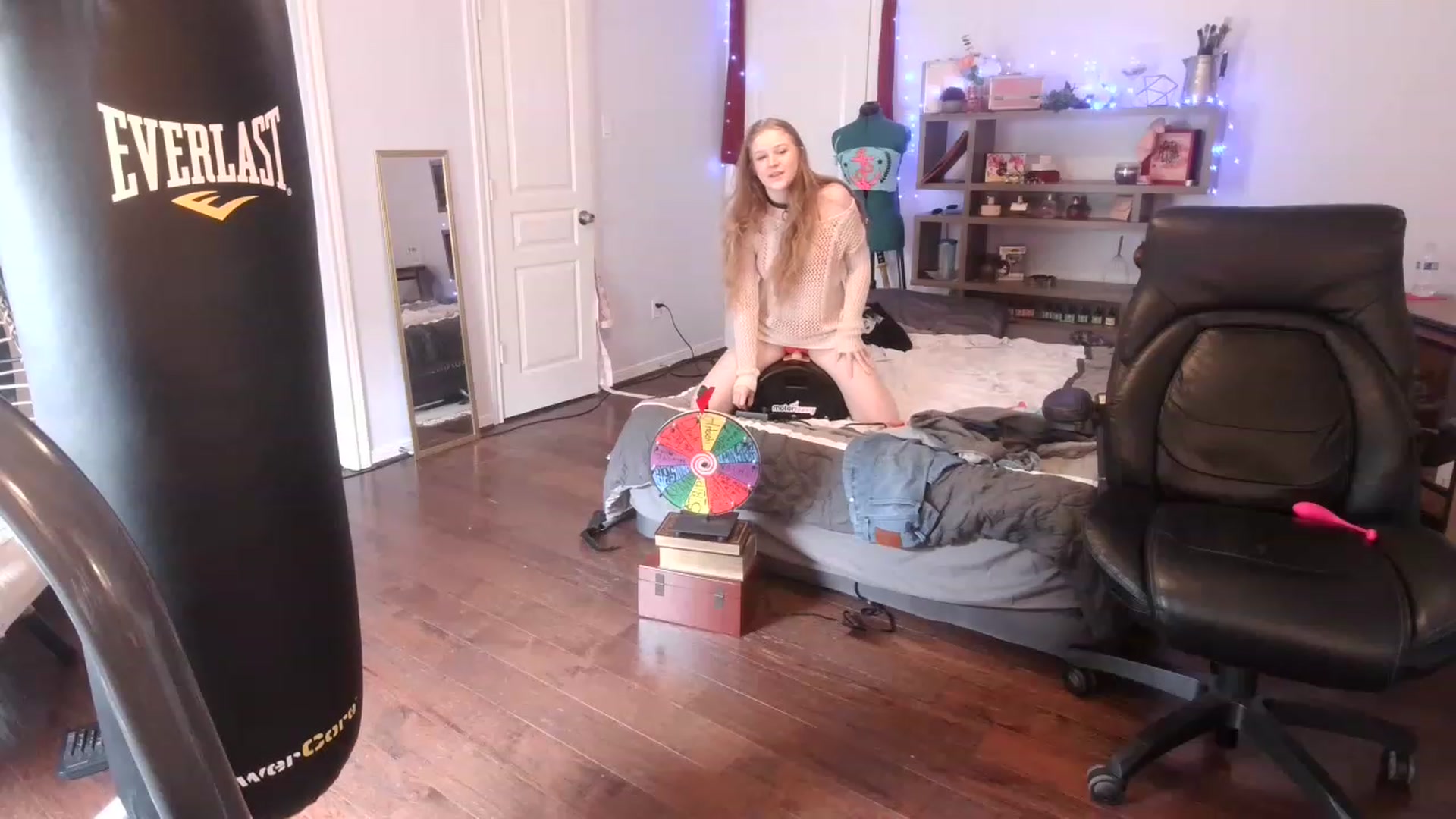 Gallery image thumbnail from Bunnydathug's myfreecams stream on, 03/06/2023, 19:16 image 20 of 20