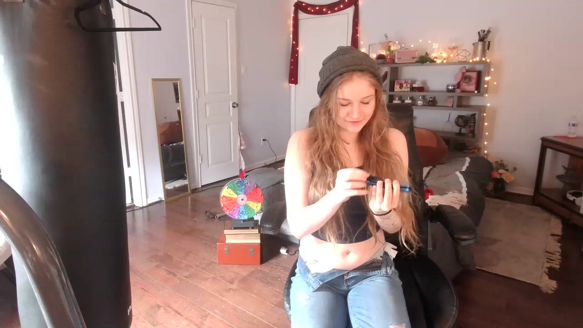 Gallery image thumbnail from Bunnydathug's myfreecams stream on, 03/07/2023, 16:09 image 12 of 20
