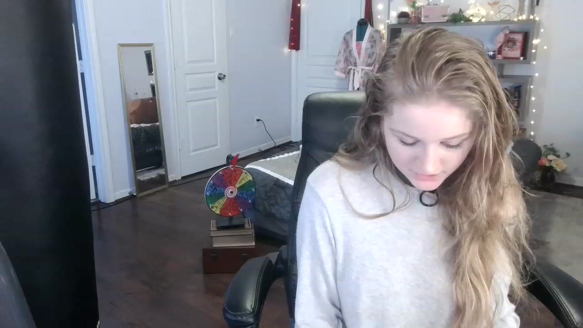Gallery image thumbnail from Bunnydathug's myfreecams stream on, 03/08/2023, 19:31 image 12 of 20