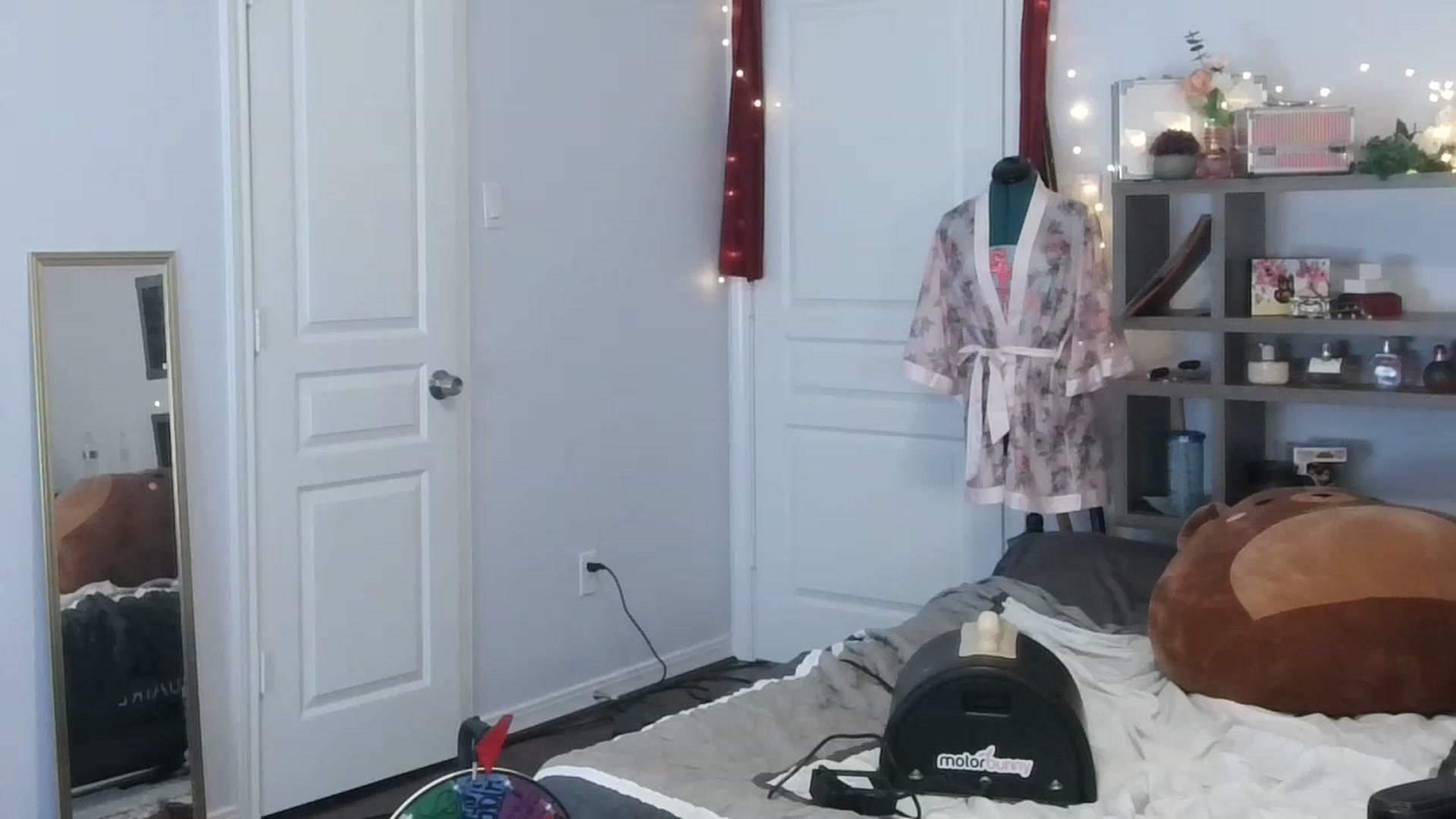 Gallery image thumbnail from Bunnydathug's myfreecams stream on, 03/08/2023, 19:31 image 4 of 20