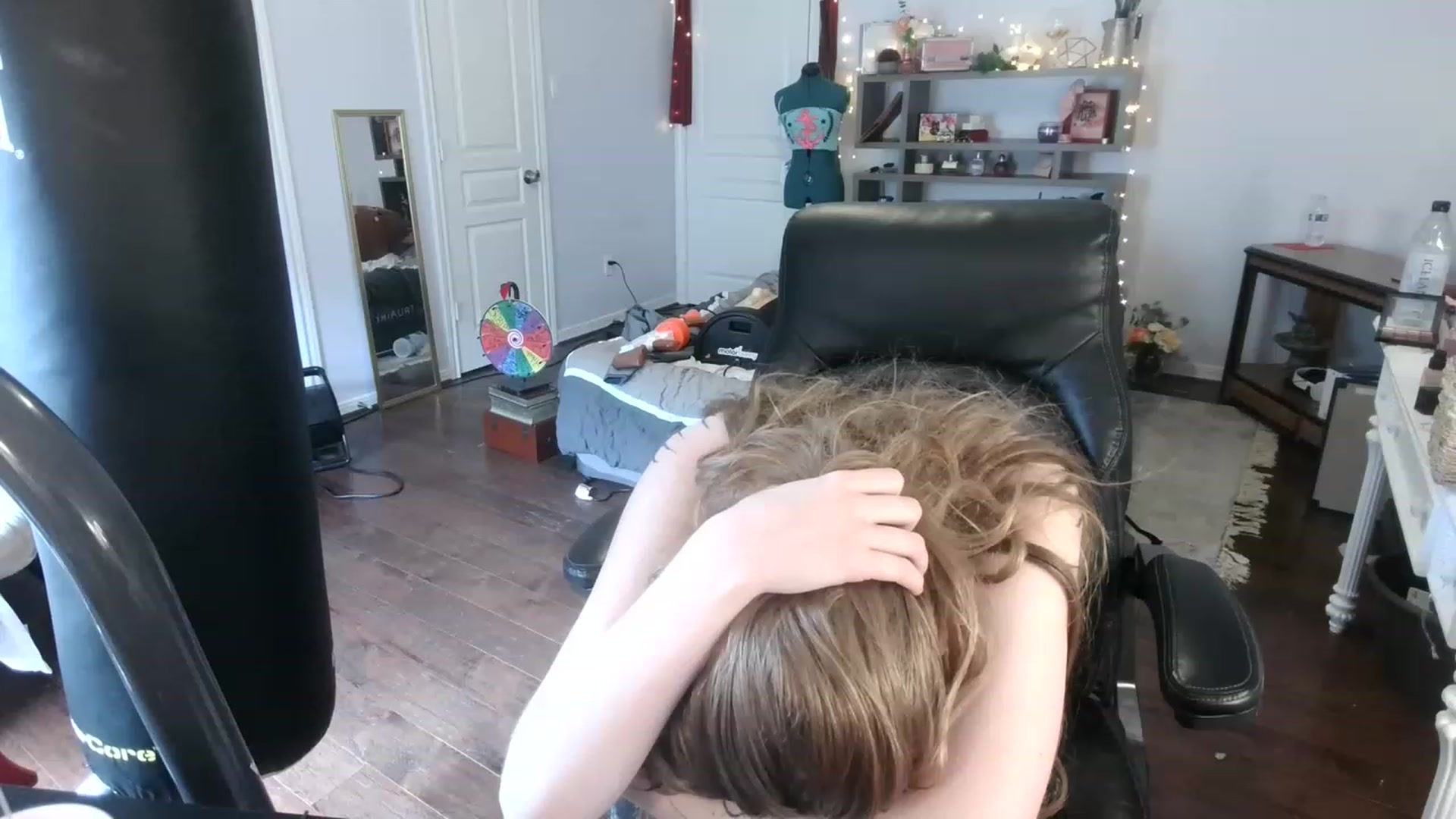 Gallery image thumbnail from Bunnydathug's myfreecams stream on, 03/13/2023, 19:08 image 9 of 20