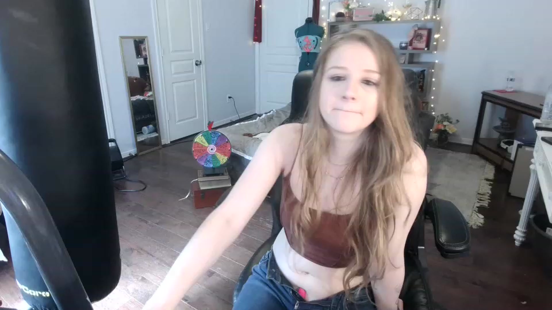 Gallery image thumbnail from Bunnydathug's myfreecams stream on, 03/14/2023, 16:19 image 12 of 20