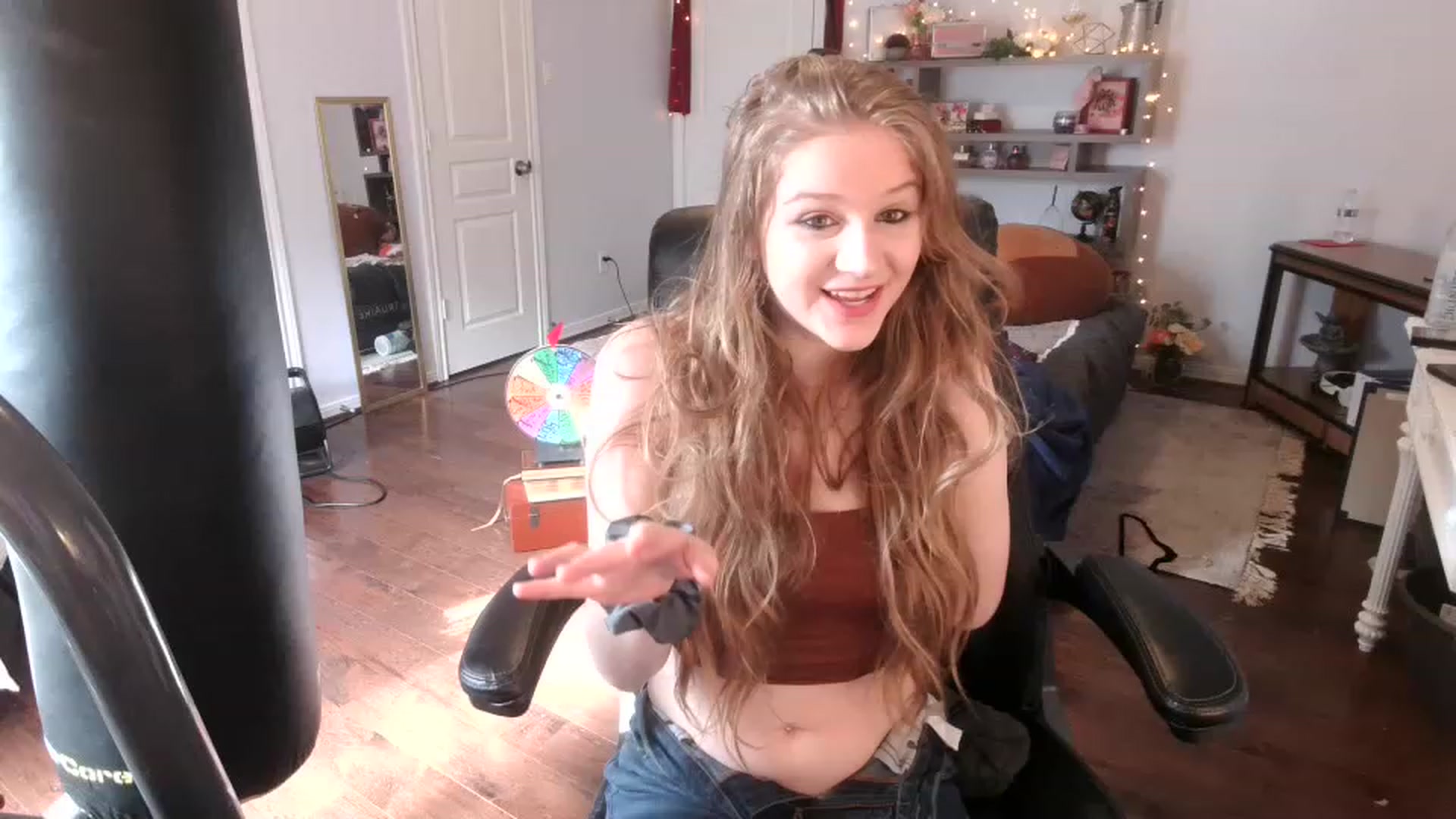 Gallery image thumbnail from Bunnydathug's myfreecams stream on, 03/14/2023, 16:19 image 1 of 20