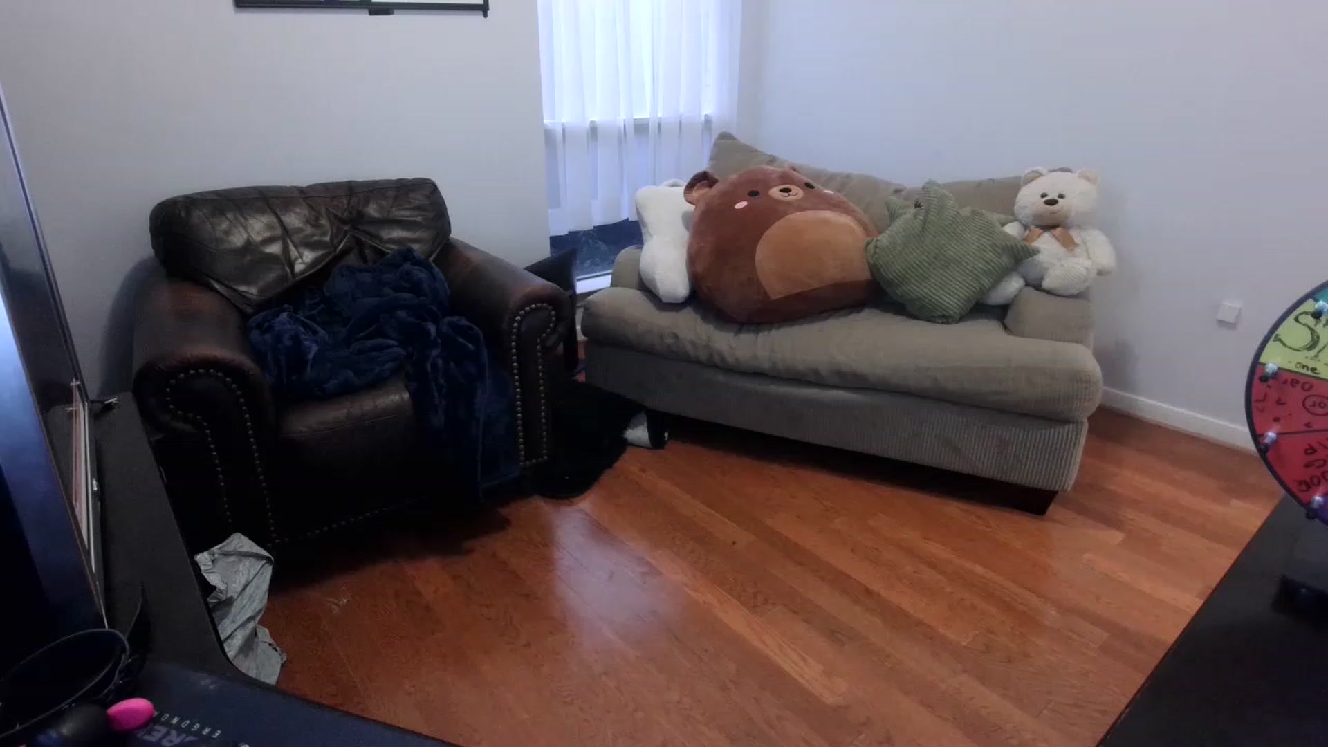 Gallery image thumbnail from Bunnydathug's myfreecams stream on, 03/16/2023, 18:55 image 16 of 20