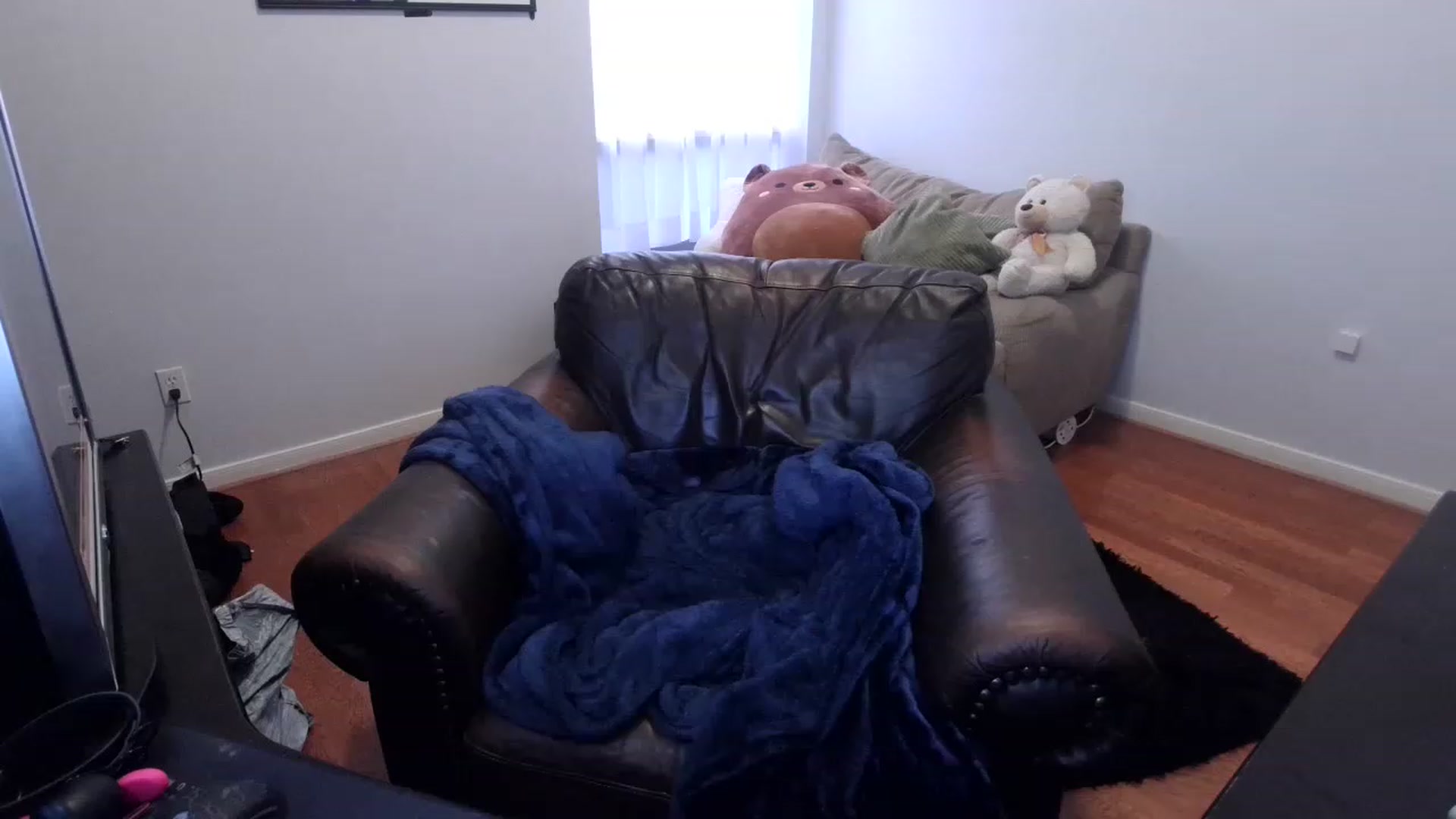 Gallery image thumbnail from Bunnydathug's myfreecams stream on, 03/16/2023, 18:55 image 8 of 20