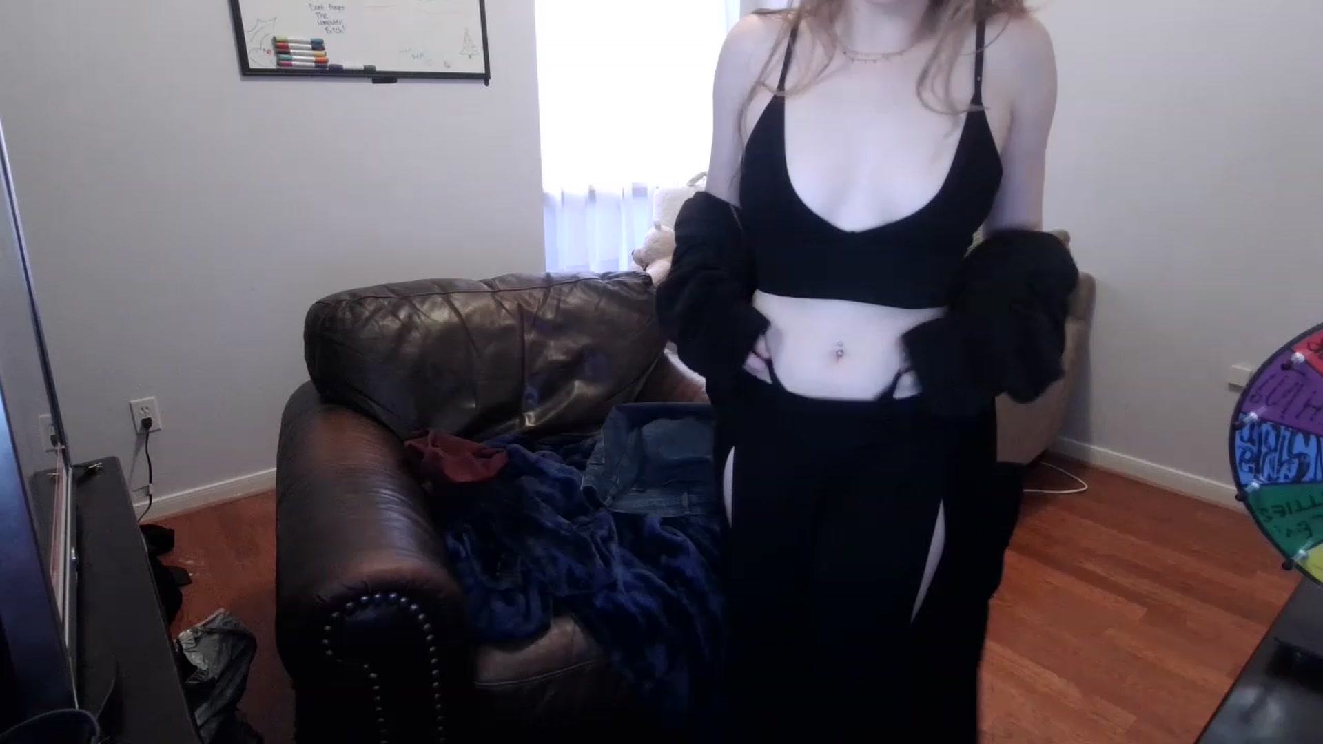 Gallery image thumbnail from Bunnydathug's myfreecams stream on, 03/16/2023, 19:53 image 12 of 20